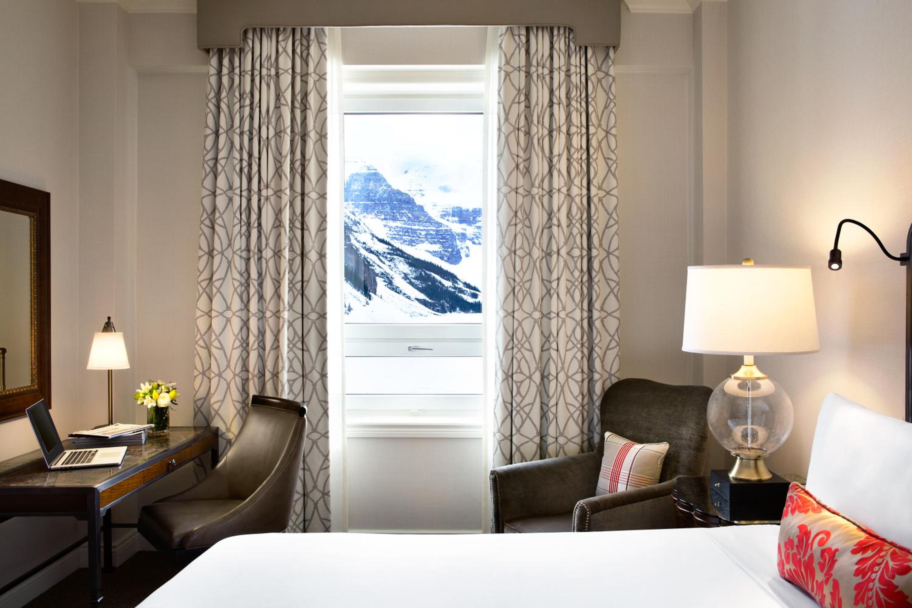 Fairmont Room with Lake View - Photo 1