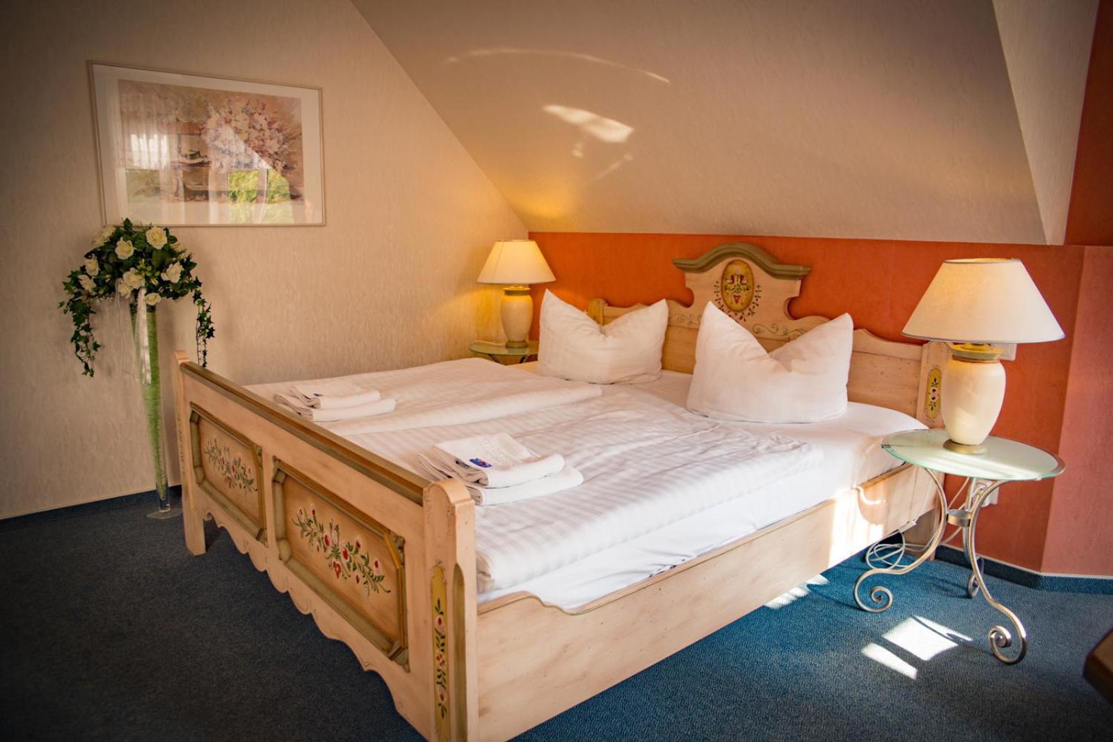 Deluxe Double Room with Bath photo 2