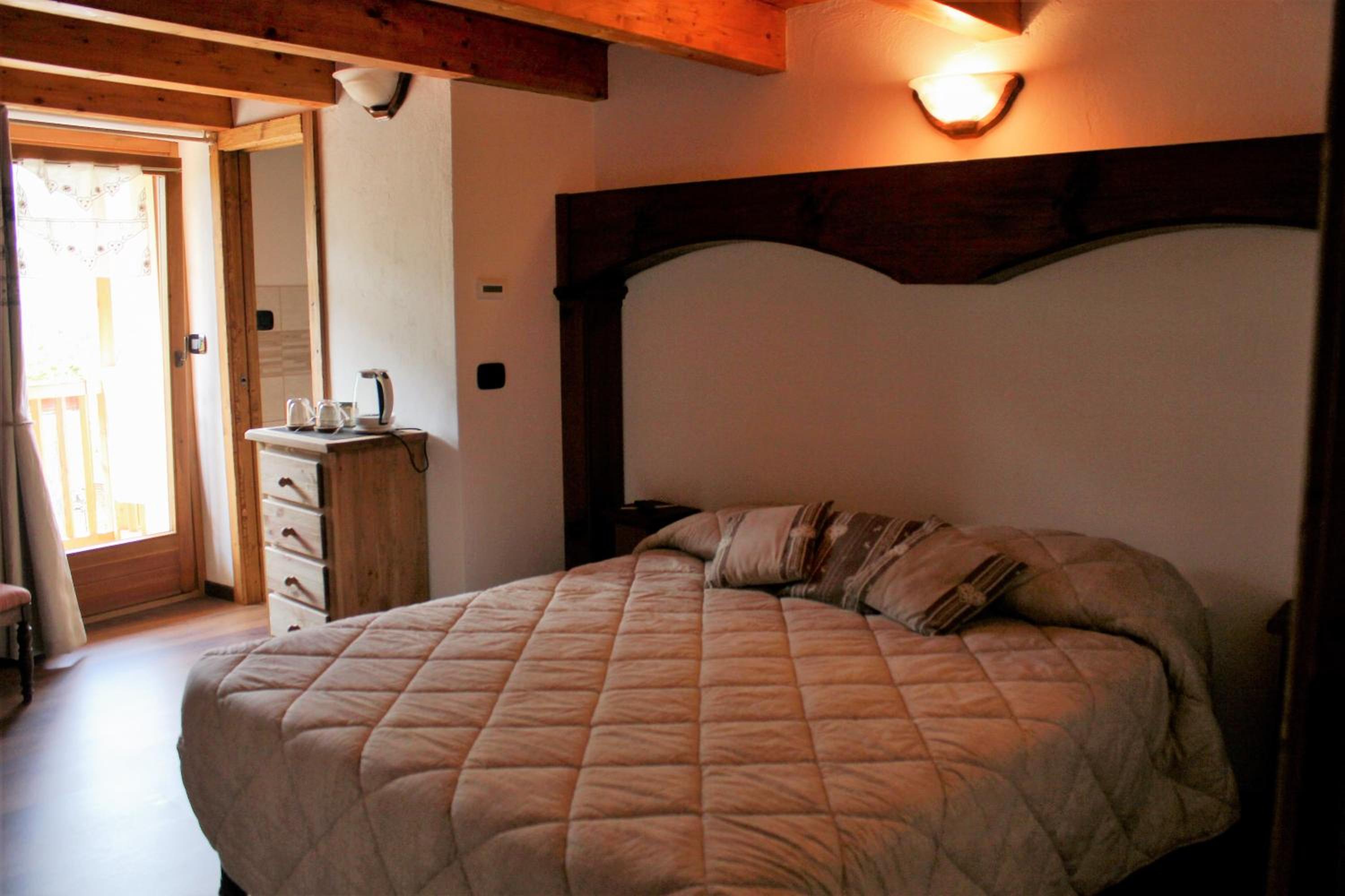 Double or Twin Room - Photo 2