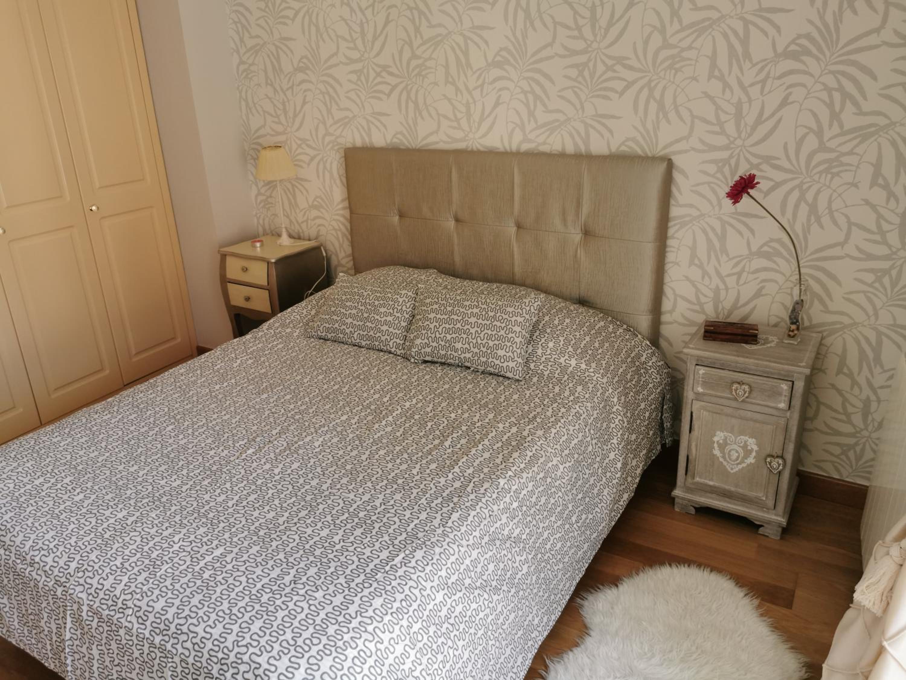 Two-Bedroom Apartment - Photo 2