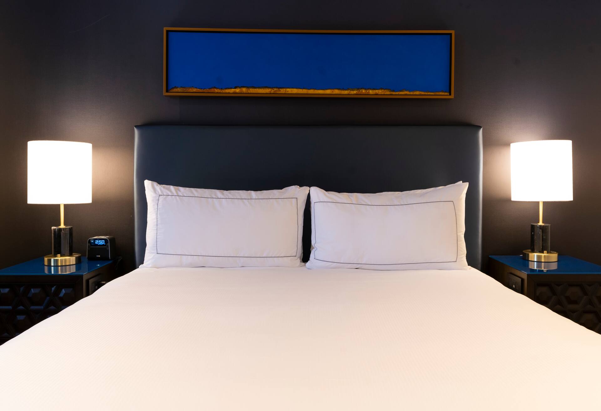 1 King Bed photo 2