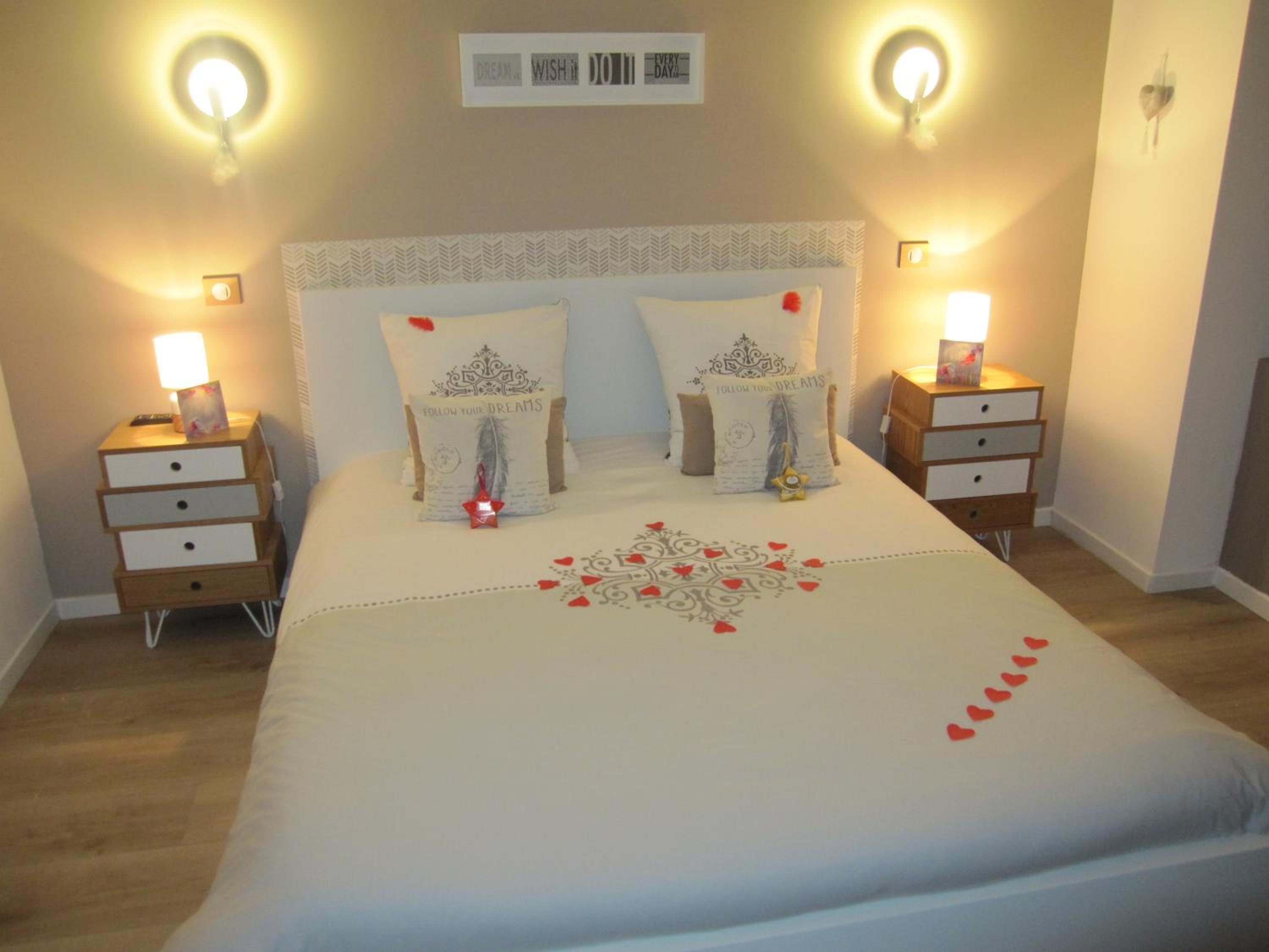 Double Room with Spa Bath photo 2