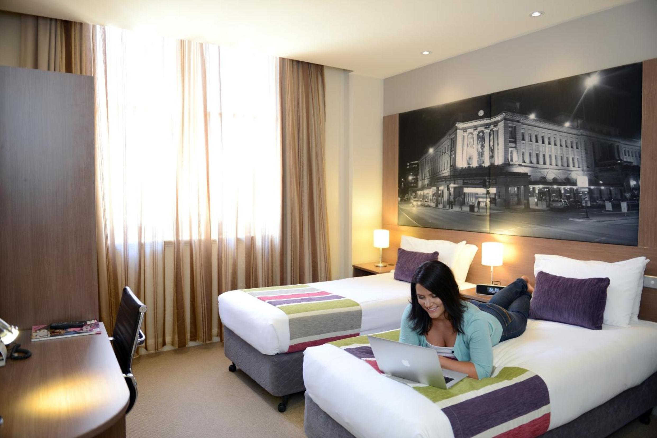Superior Twin Room with 2 Single Beds - Photo 3