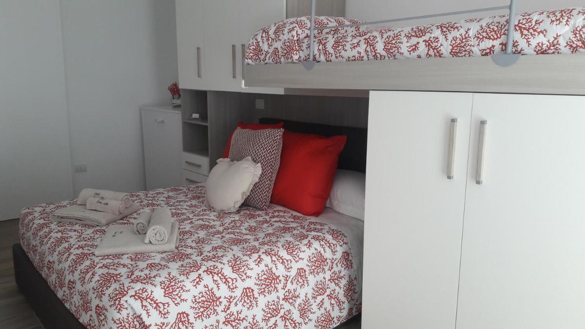 Deluxe Triple Room with Sea View photo 3