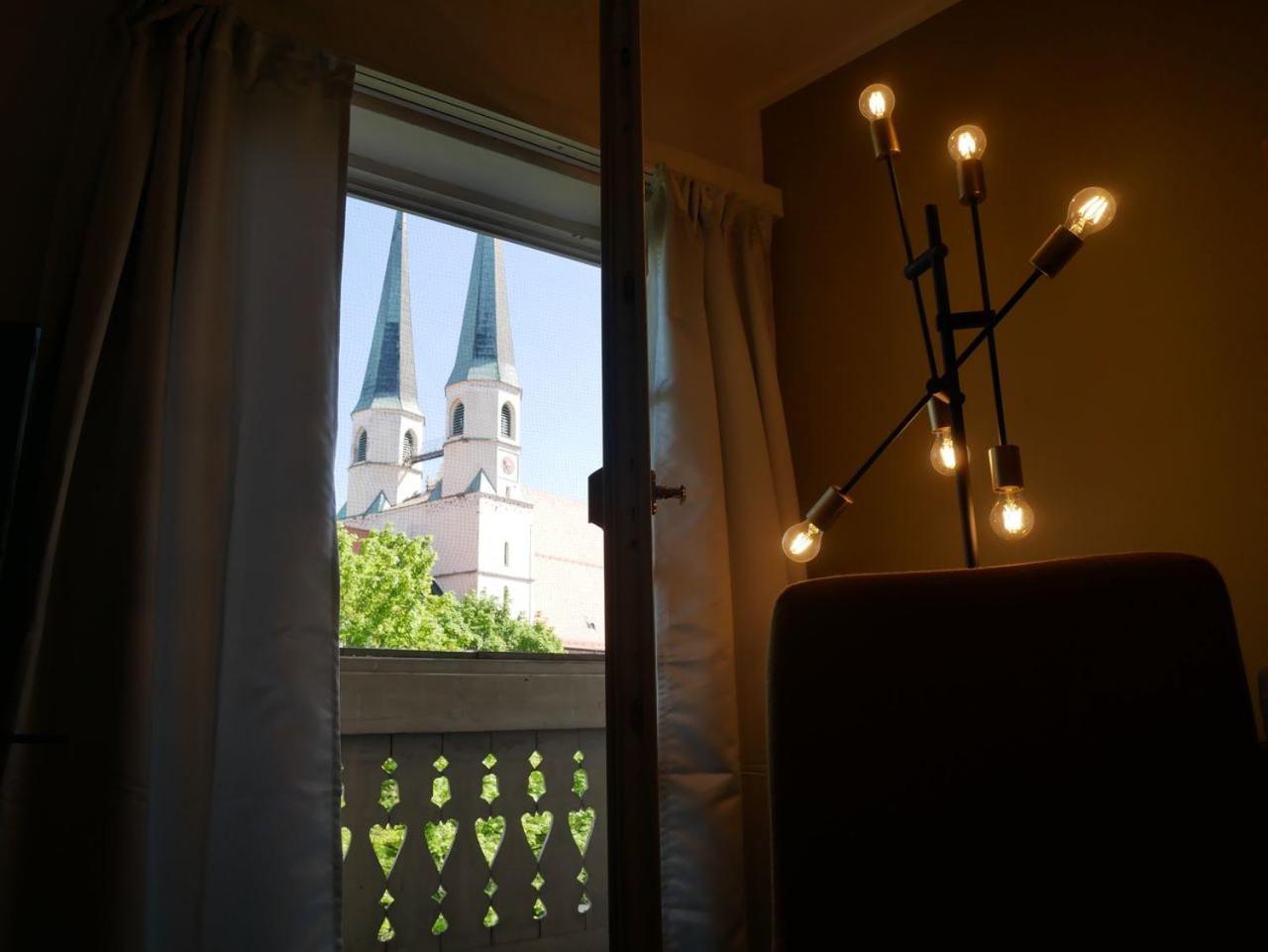 Double Room with Private Bathroom - Photo 12