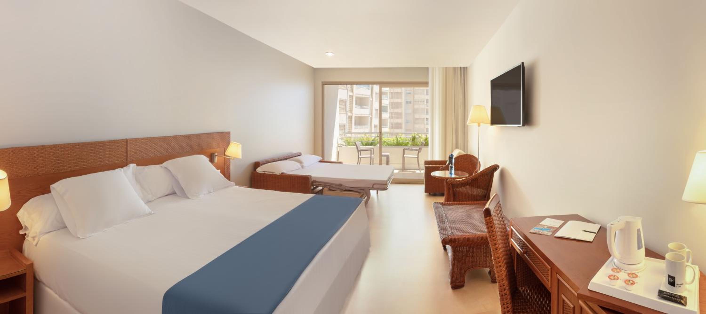 Premium Double Room with Terrace (2 Adults) - Photo 4