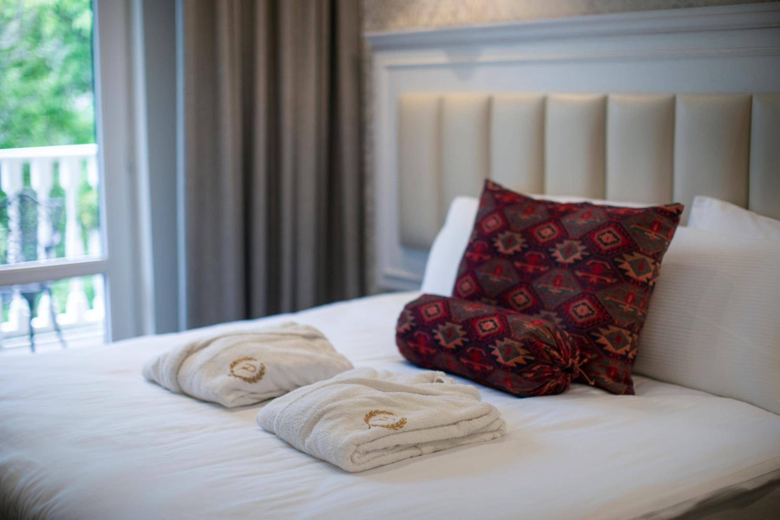 Superior Double or Twin Room - Photo 5