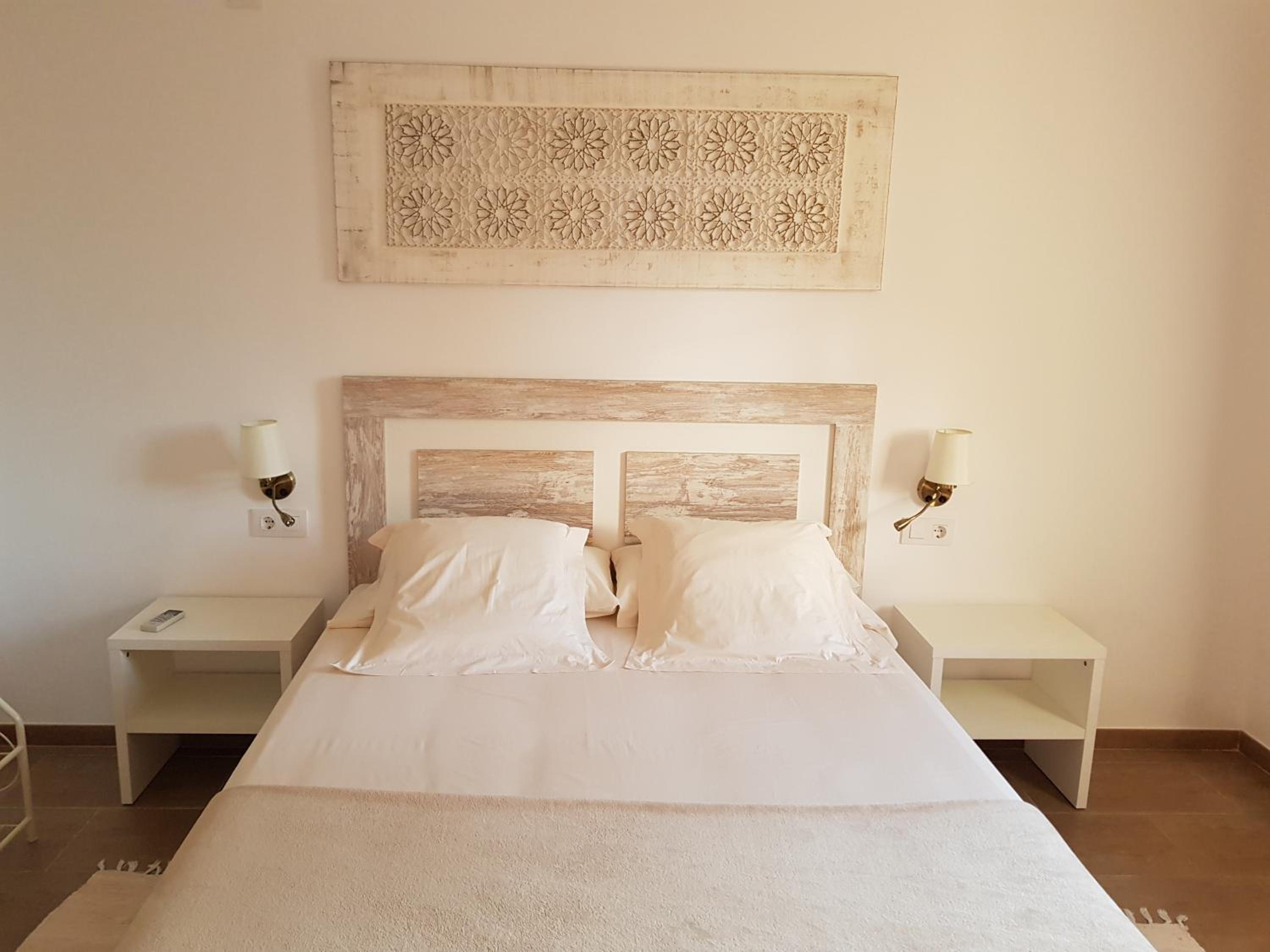 Queen Room with Pool View photo 3