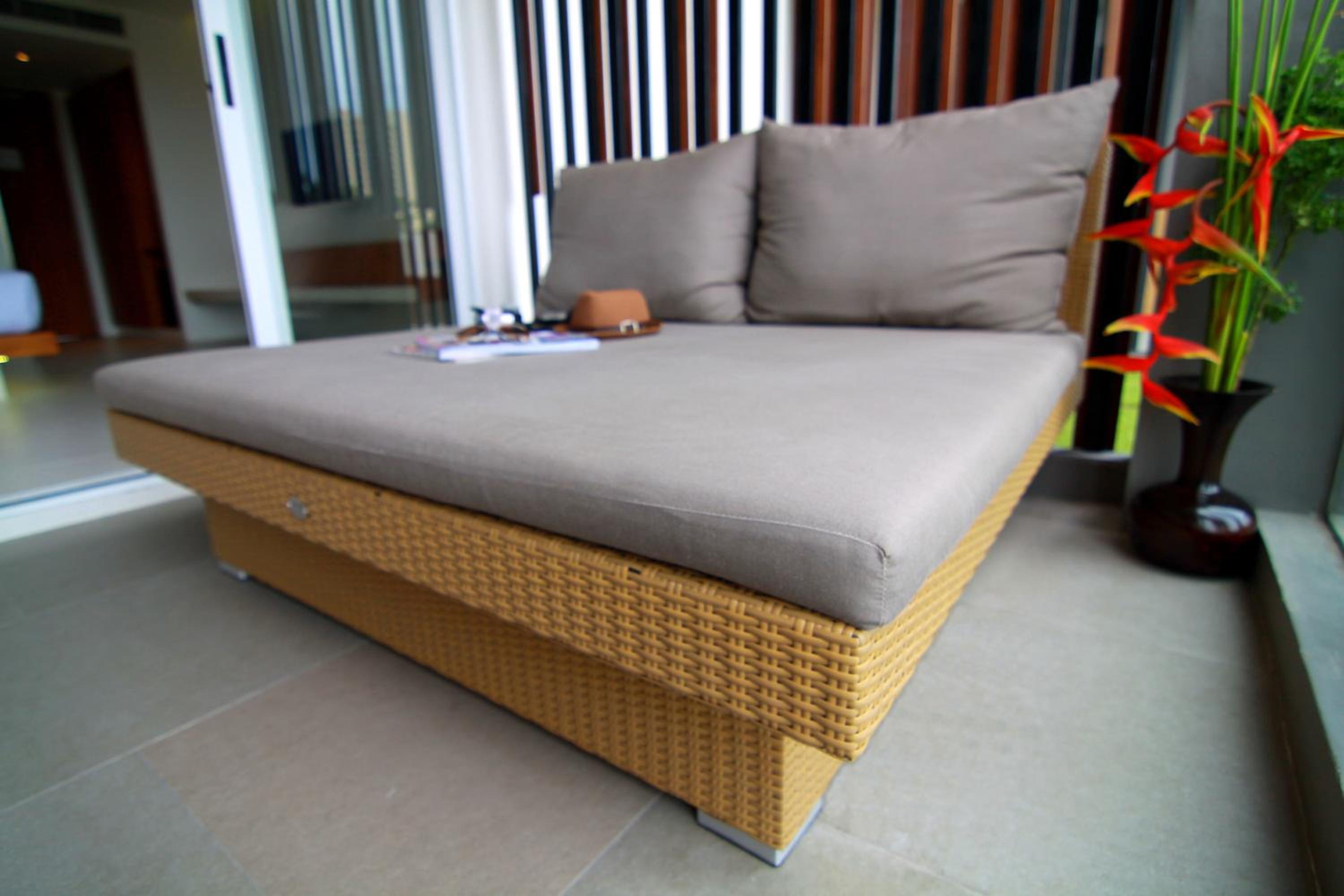 Double or Twin Room with Pool View - Photo 3