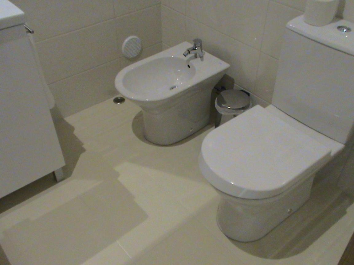 Family Room with Private Bathroom - Photo 5
