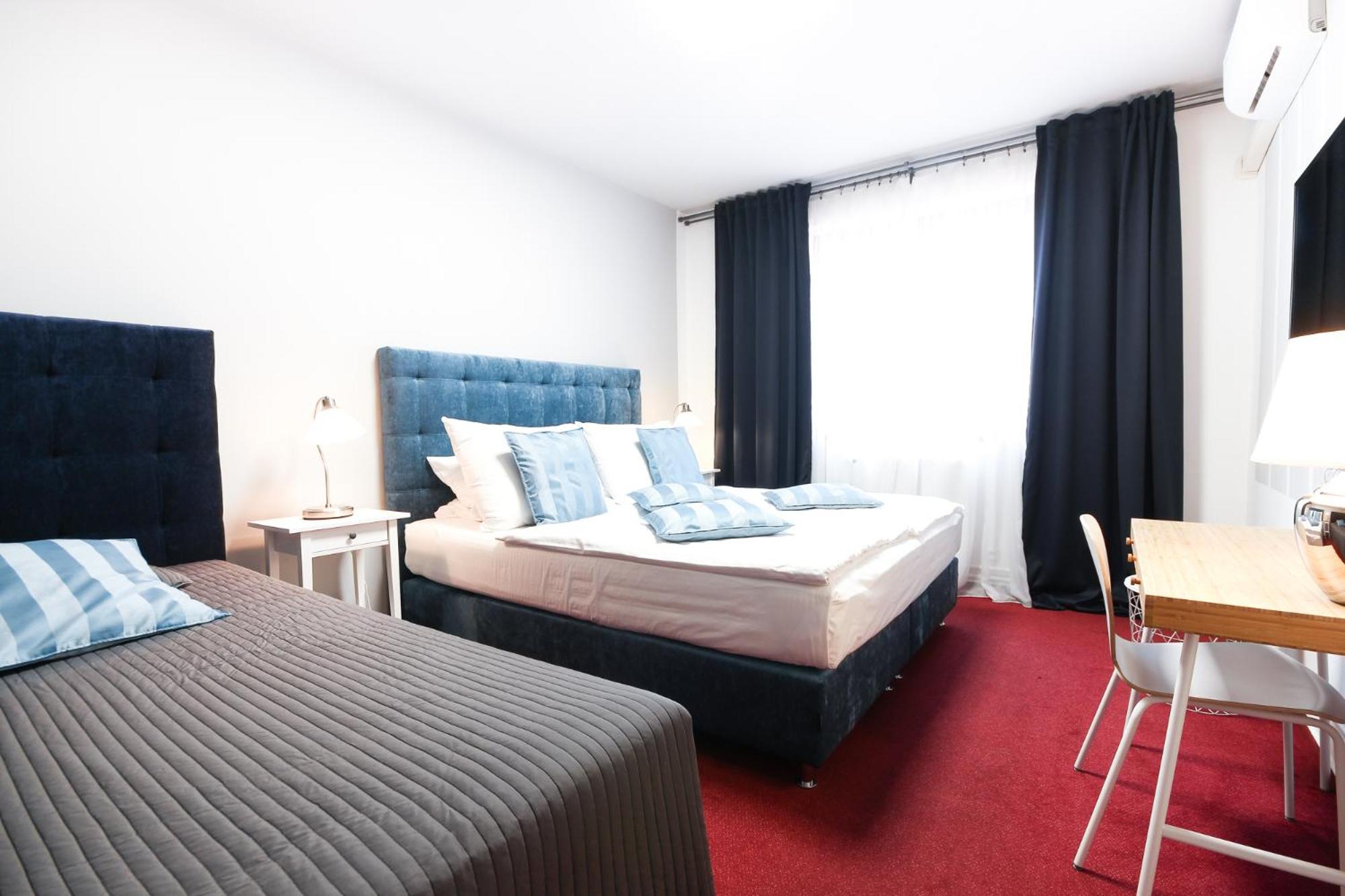Standard Triple Room with Castle View