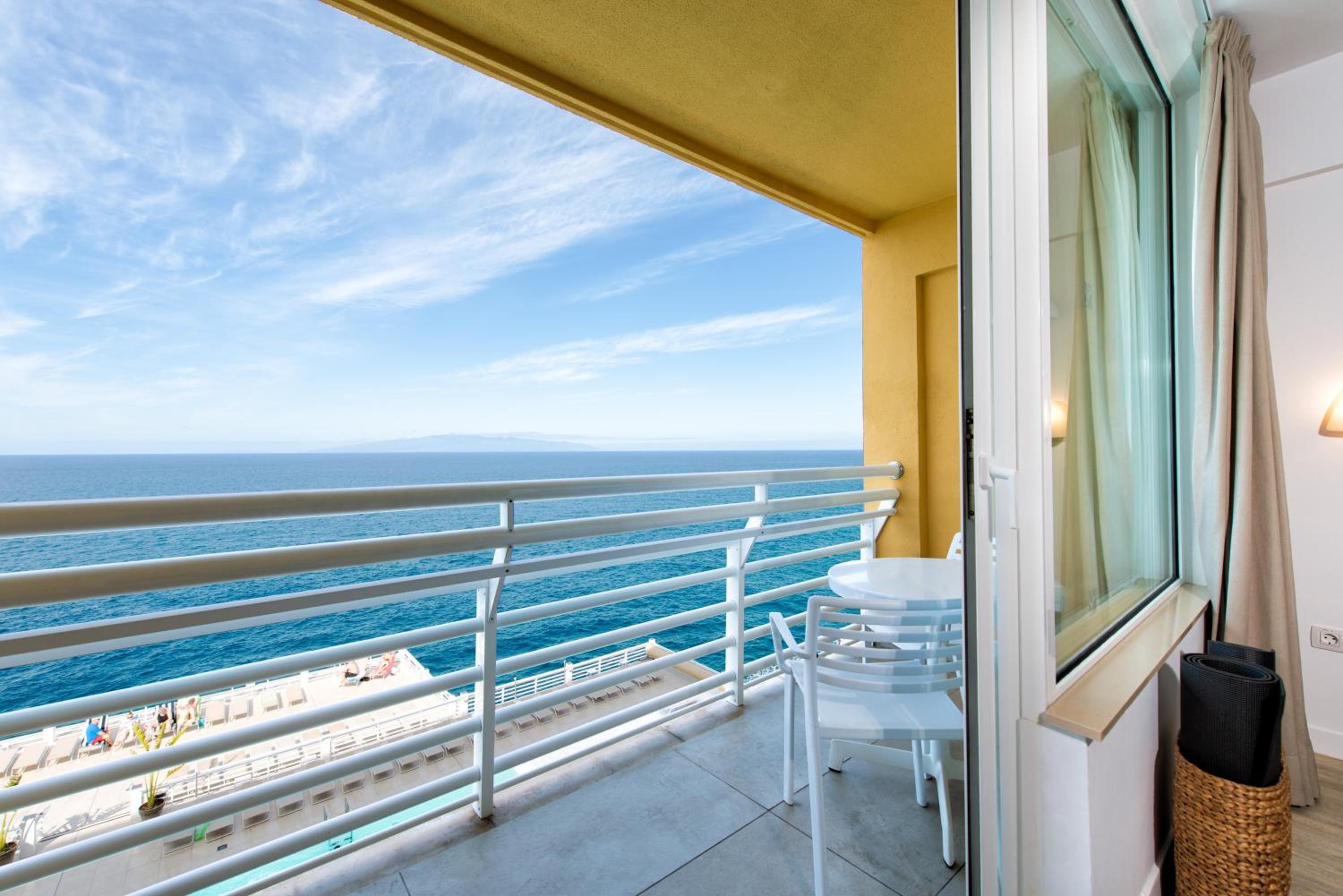 Apartment with Sea View (2 Adults + 1 Child) photo 2