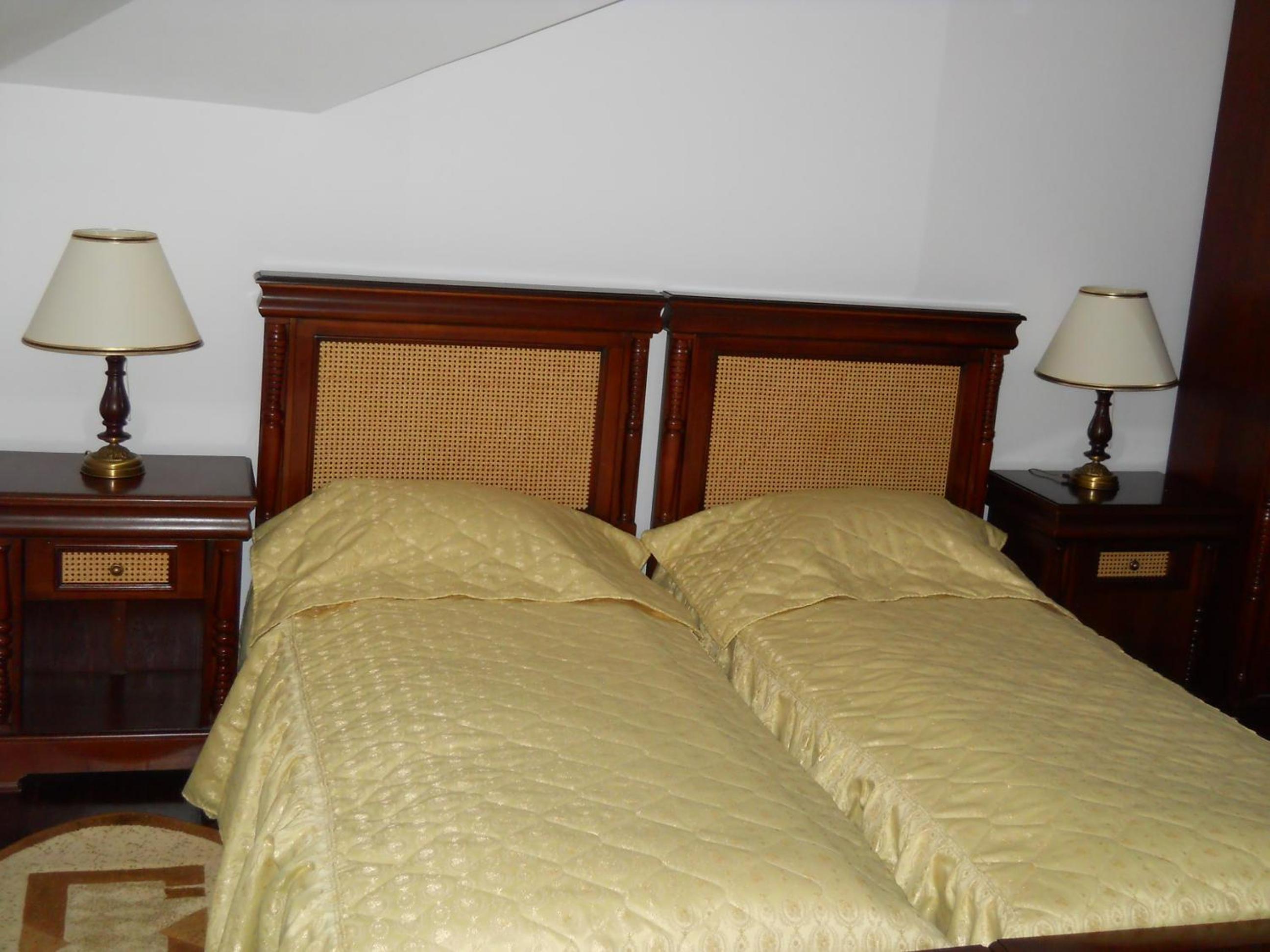 Twin Room - Photo 4