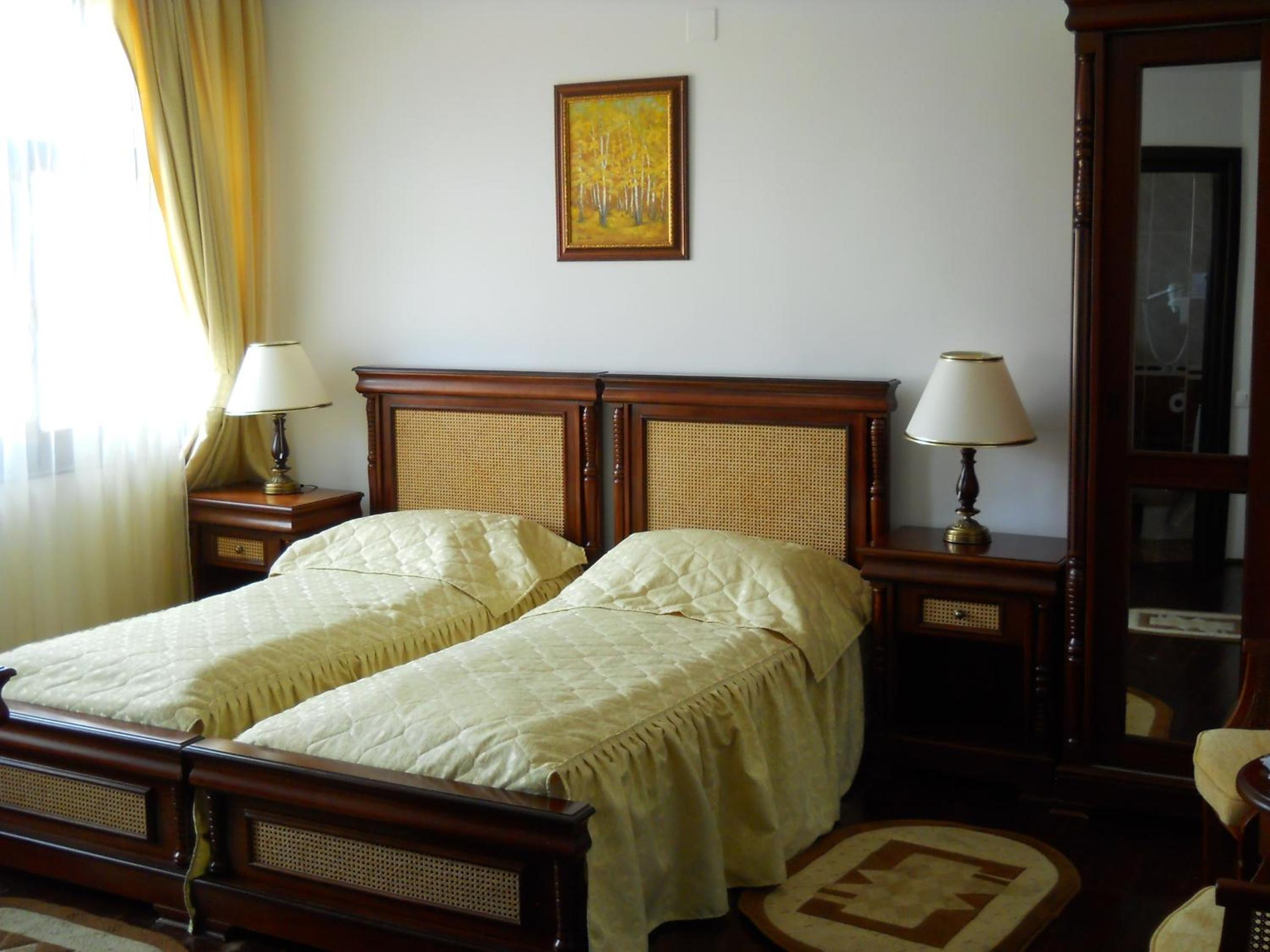 Twin Room - Photo 6