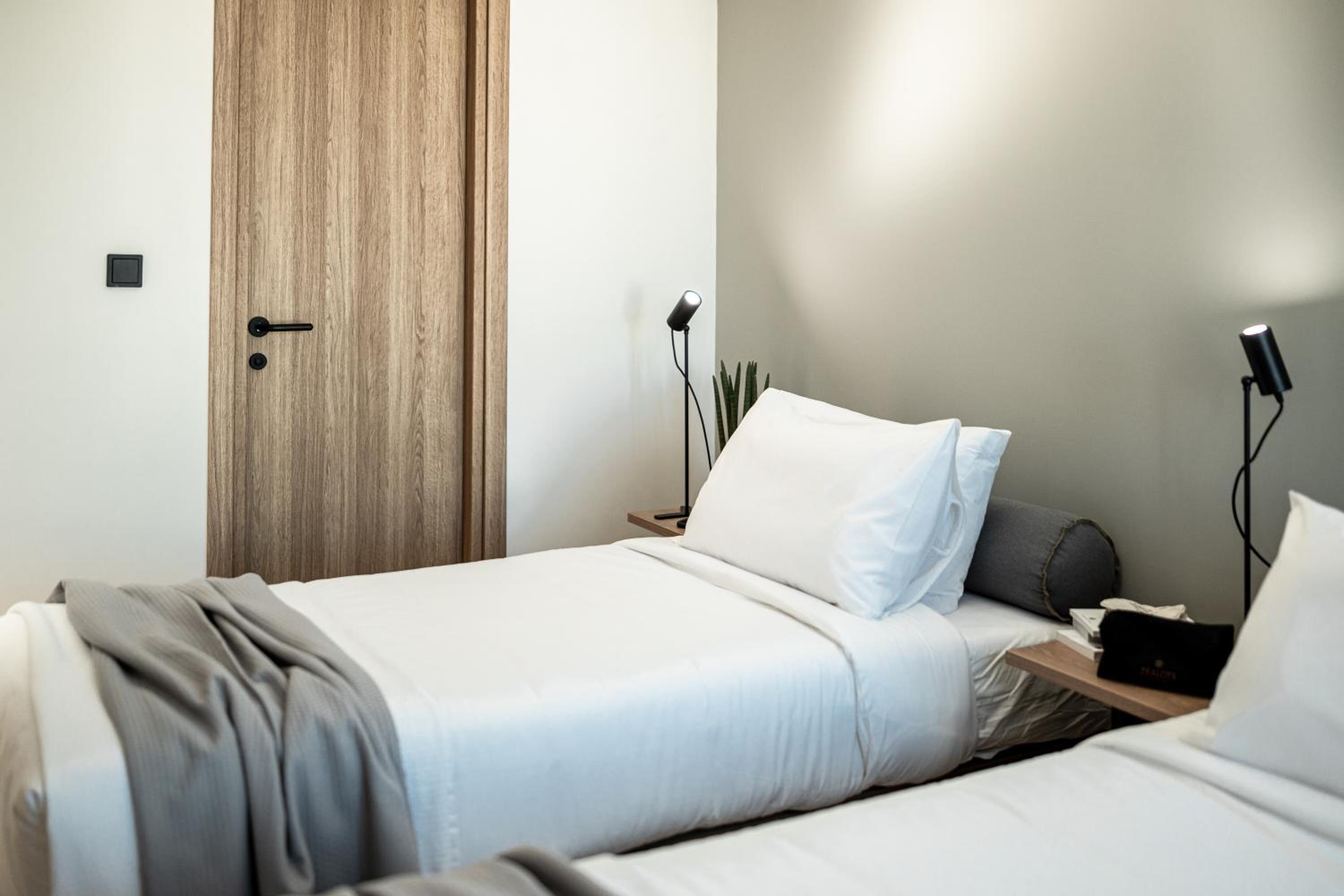 Classic Double Room - Photo 10