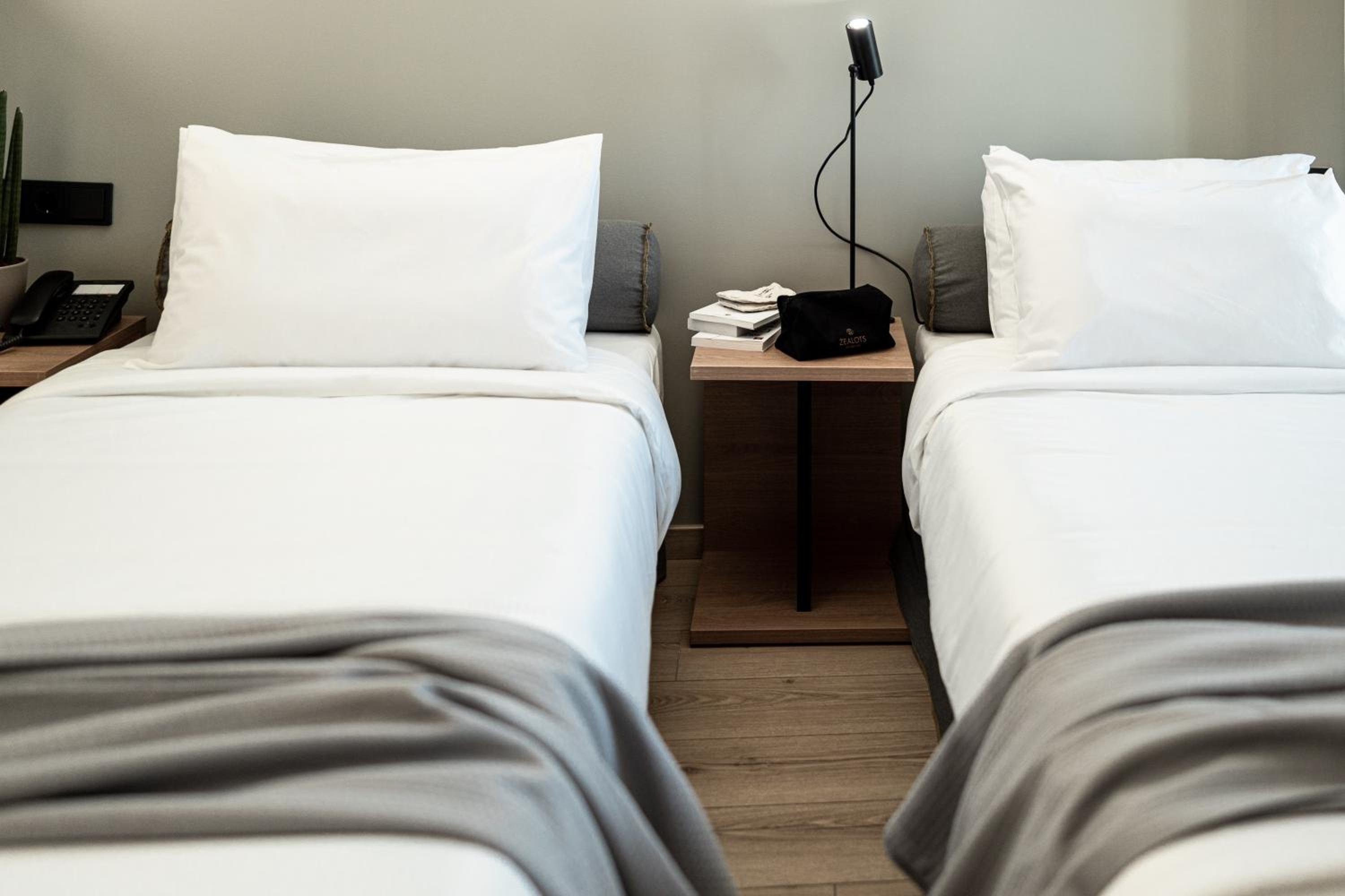 Classic Double Room - Photo 8
