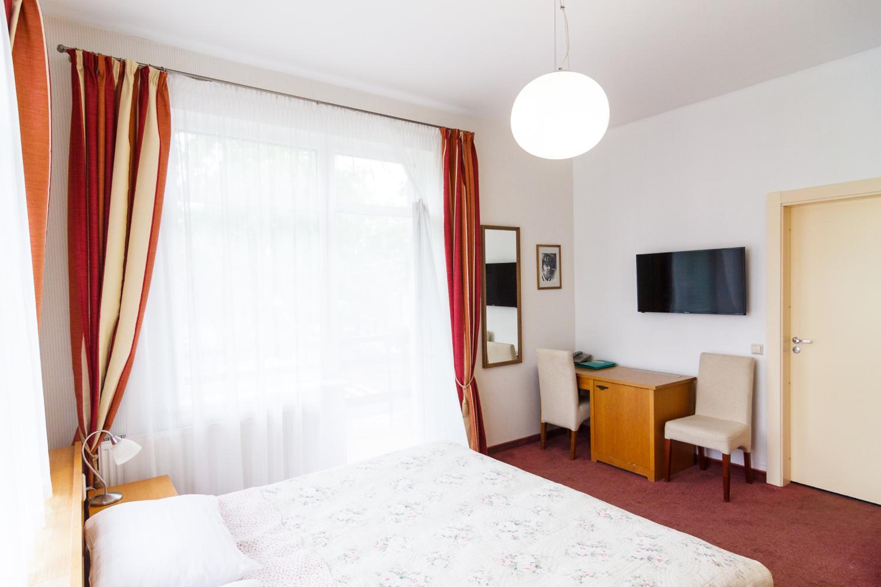 Superior Double or Twin Room photo 3