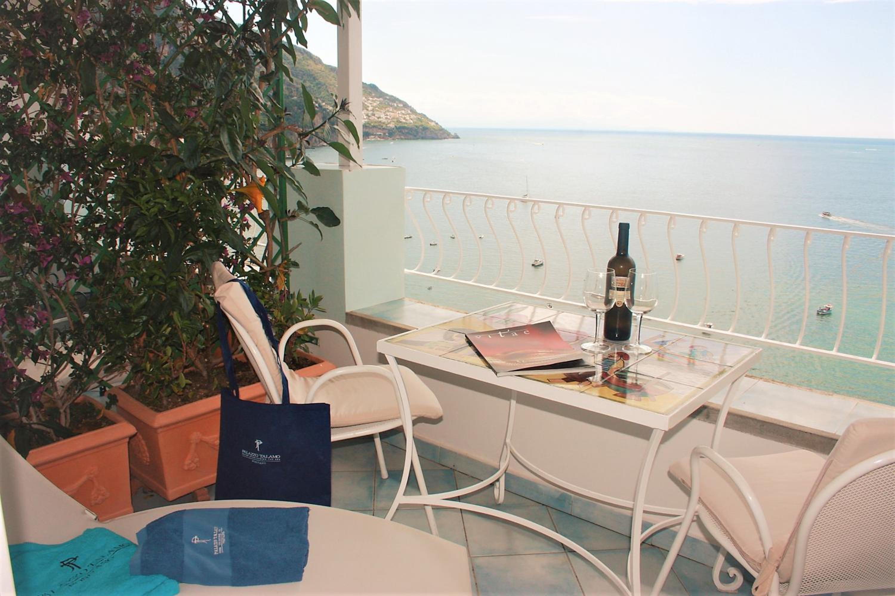 Deluxe Double or Twin Room with Sea View - Photo 4