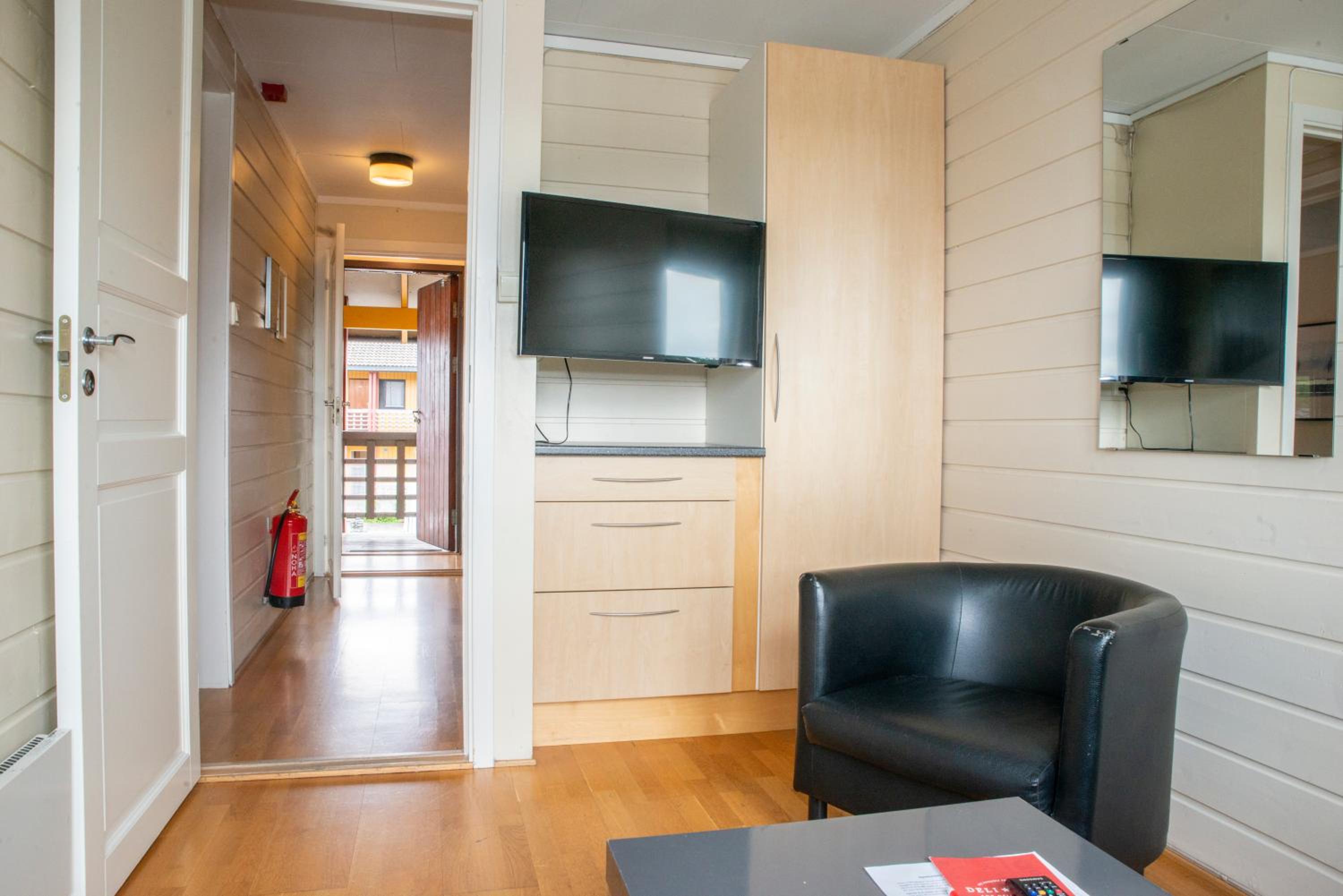 Apartment (3 Adults) with Free Parking photo 3