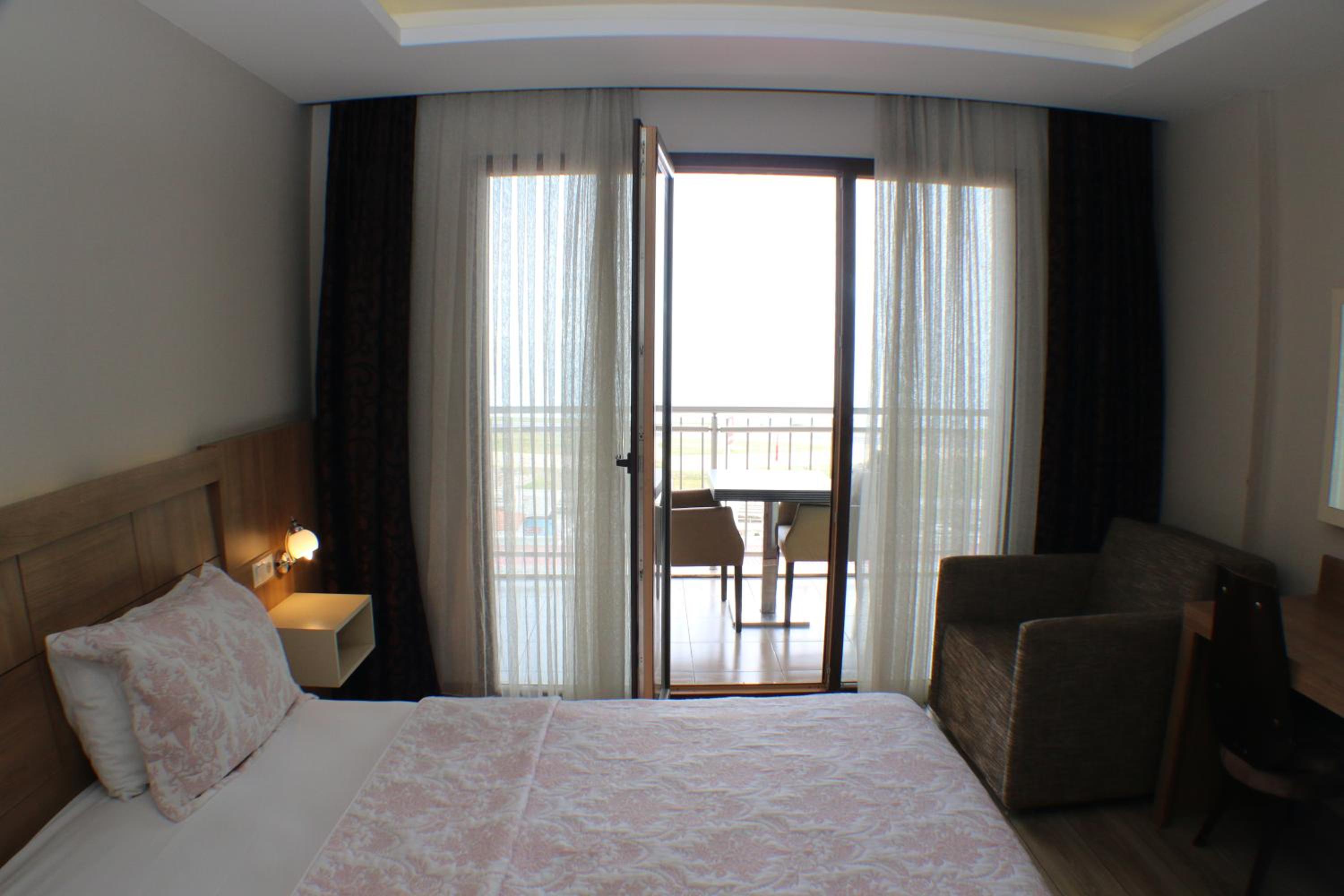 Deluxe Double Room With Sea View