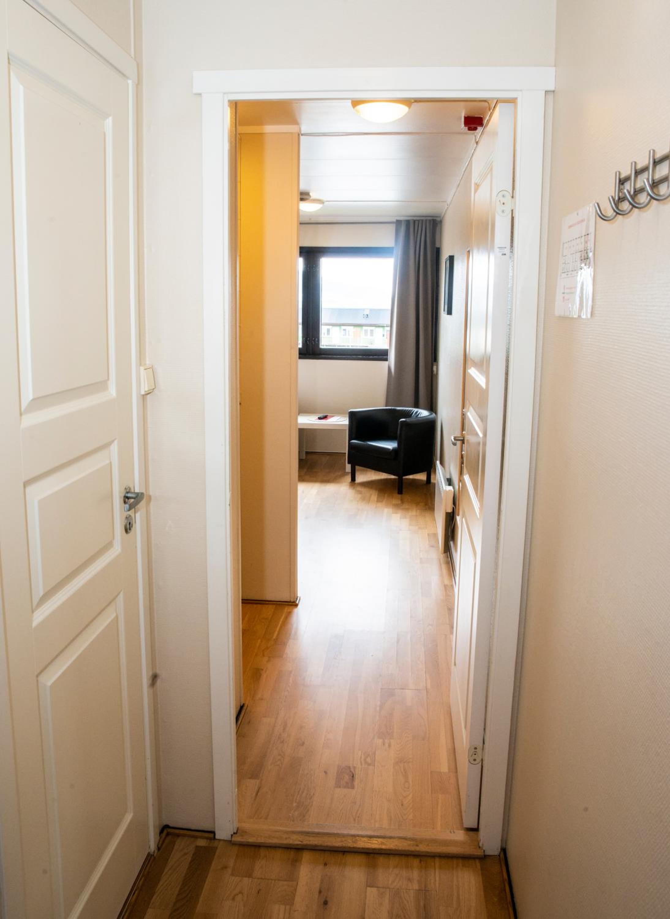 Single Room with Free Parking photo 2