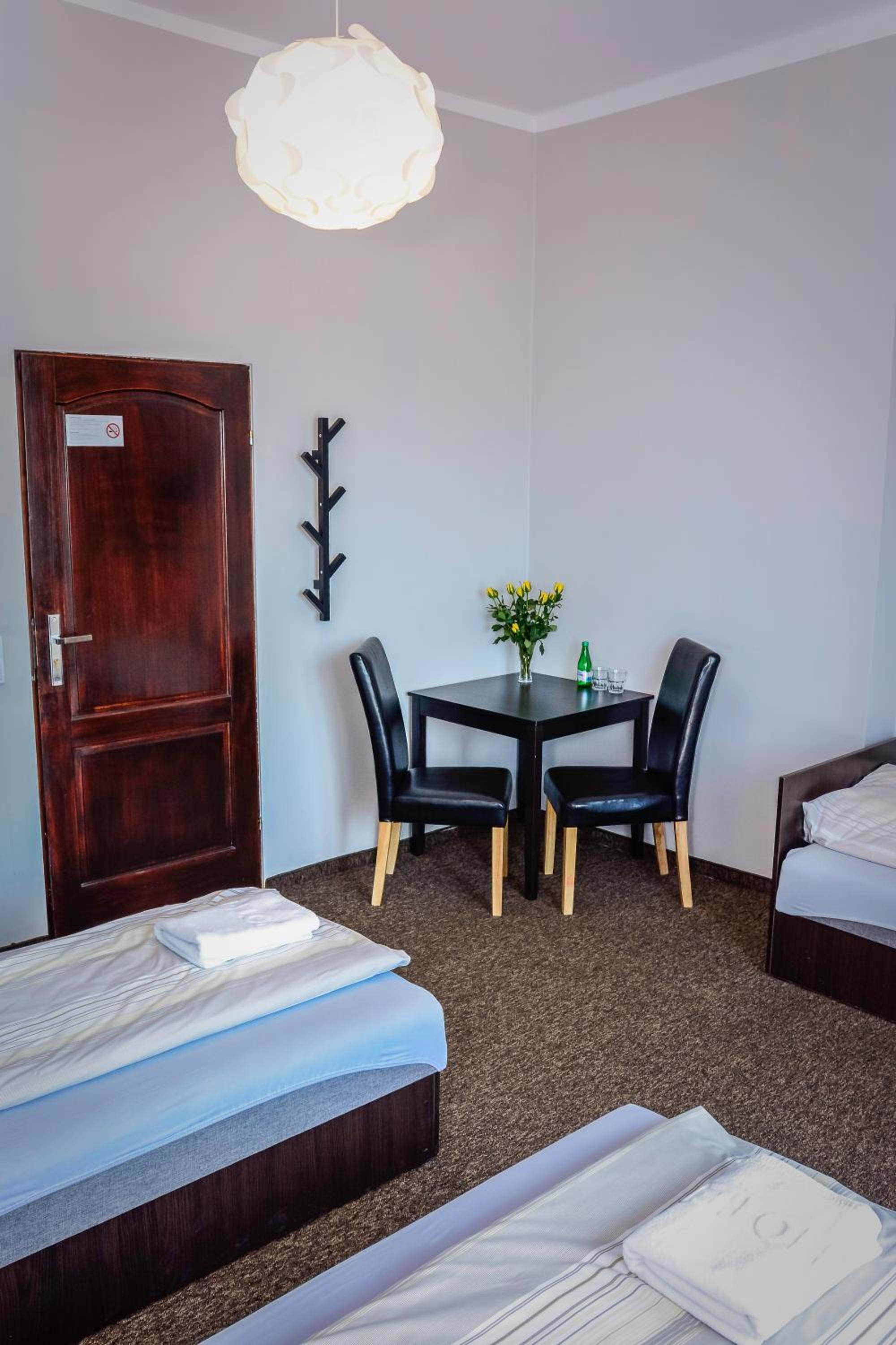 Triple Room with Bathroom - Photo 6