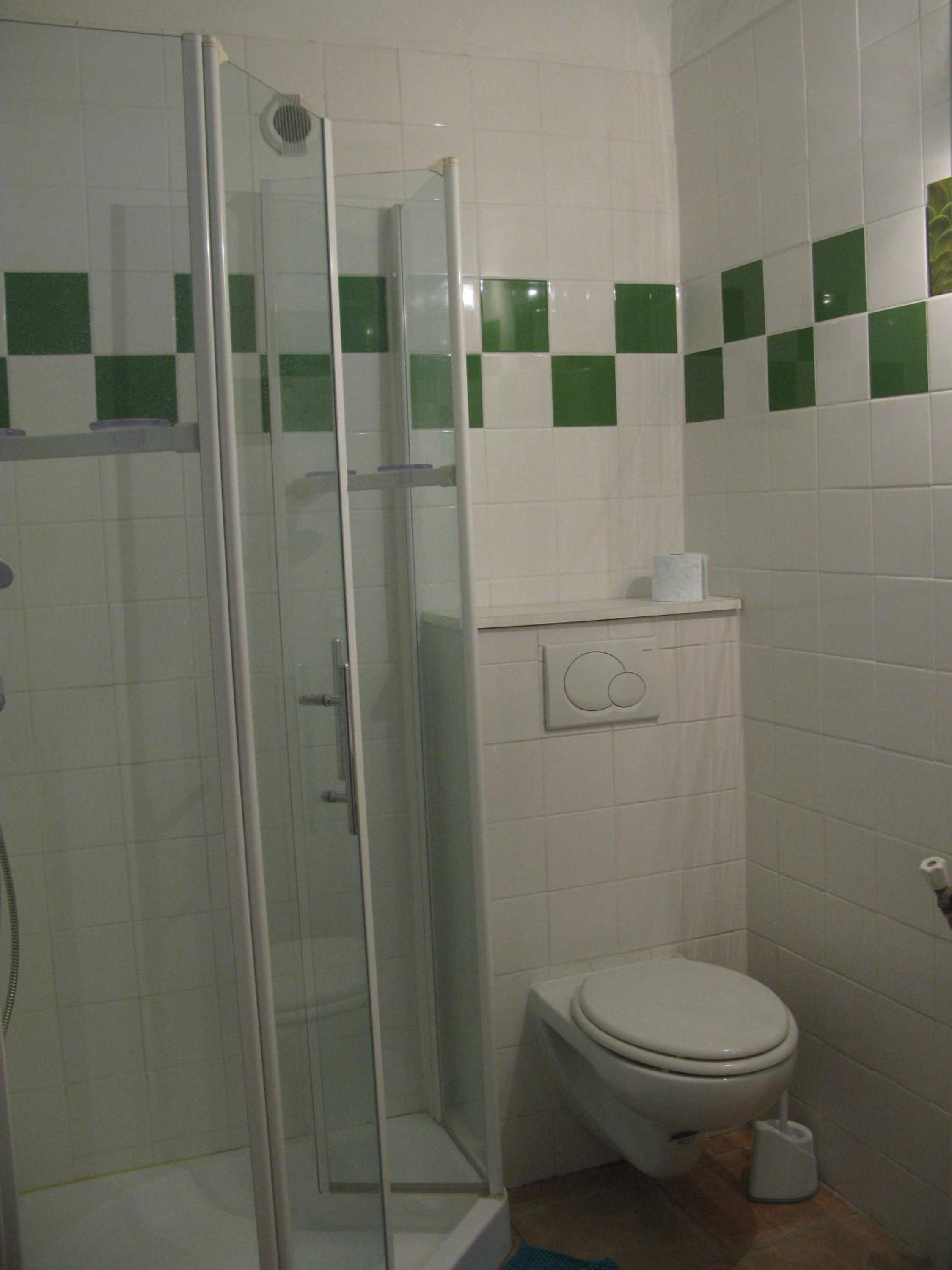 Double or Twin Room - Photo 7