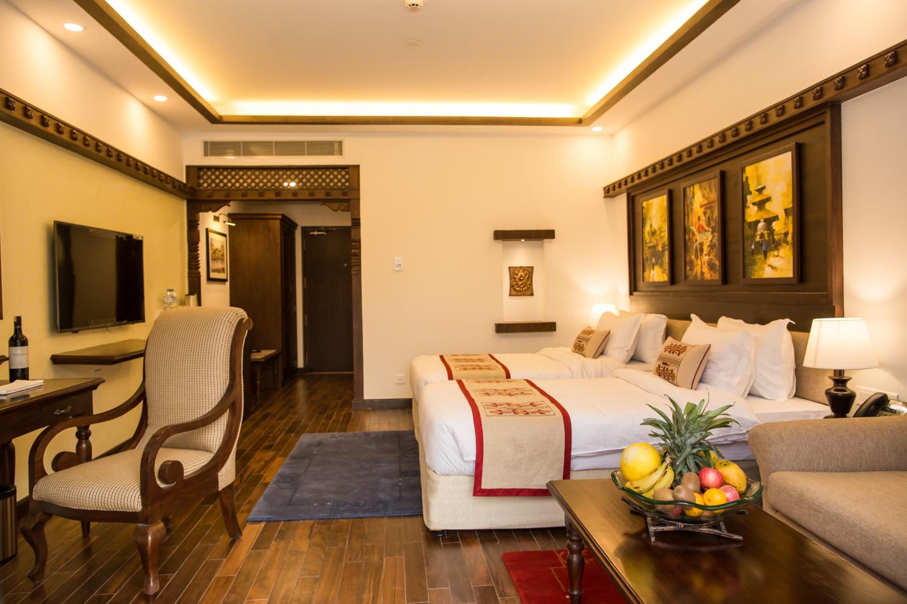 Elevated Deluxe Mountain View King Room Complimentary Cable Car Ride, Zipline, Gym, Infinity Pool, and Outdoor Heated Jacuzzi photo 3
