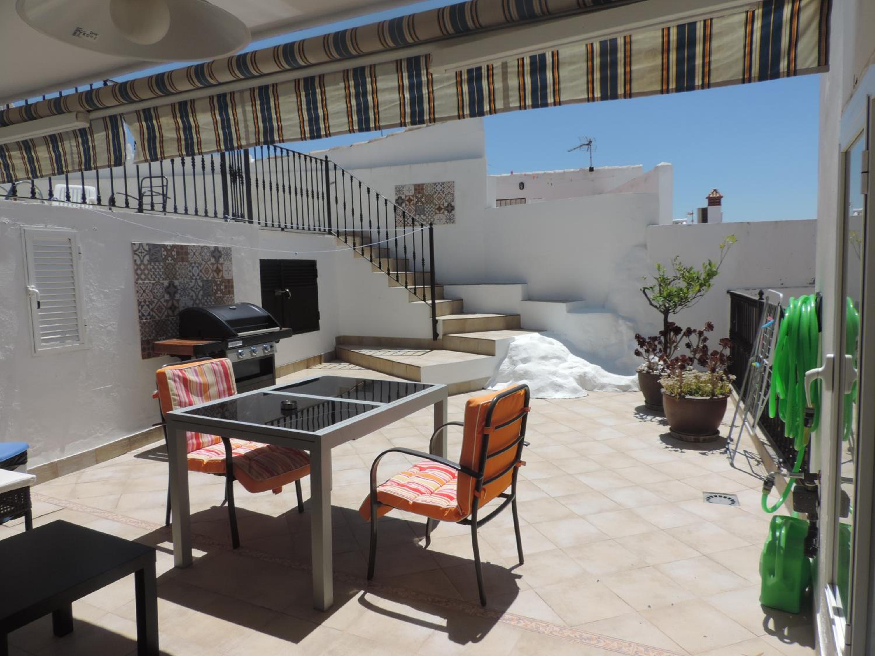 Four-Bedroom House - Photo 11