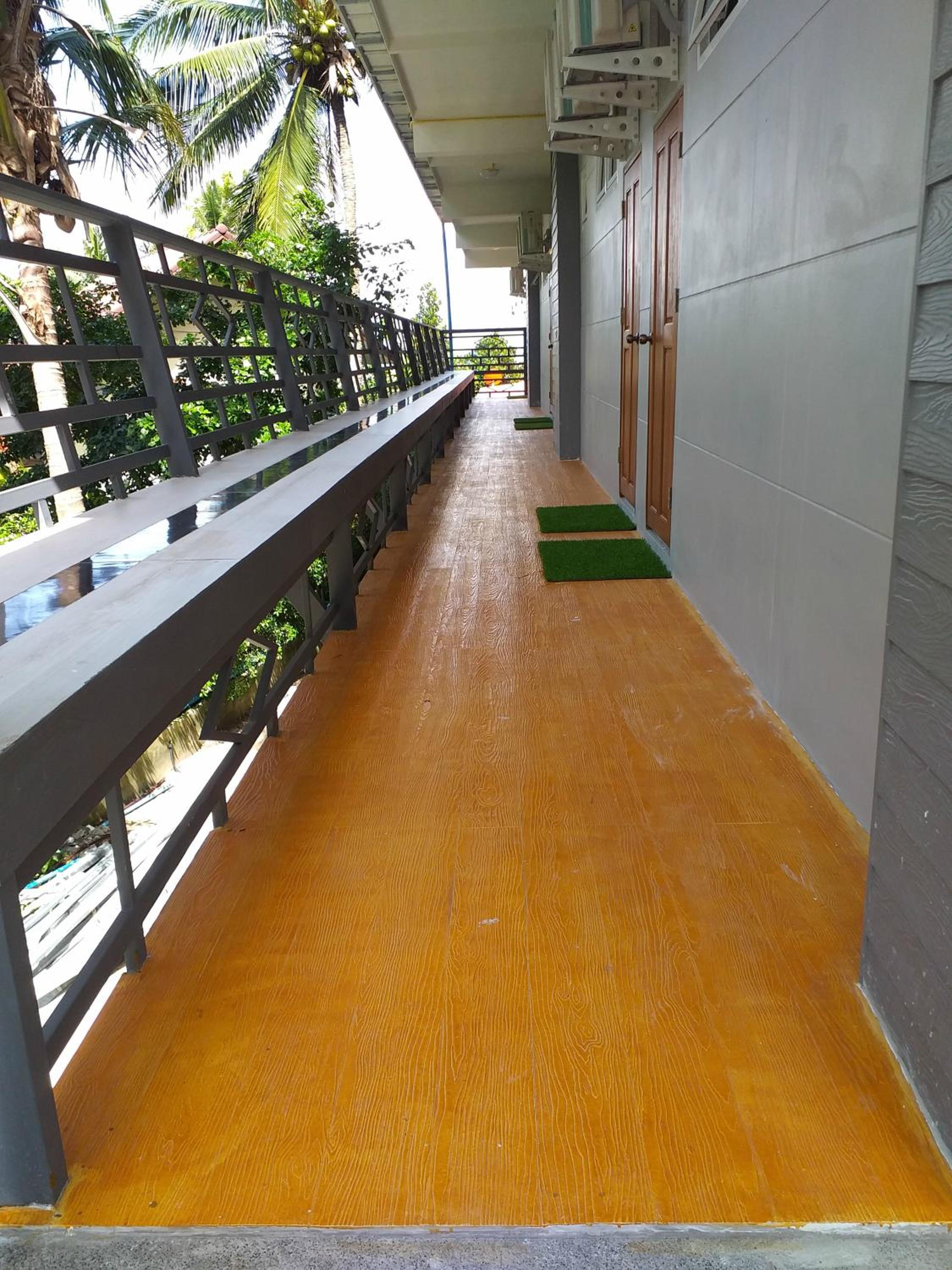 Deluxe Double Room with Balcony photo 3
