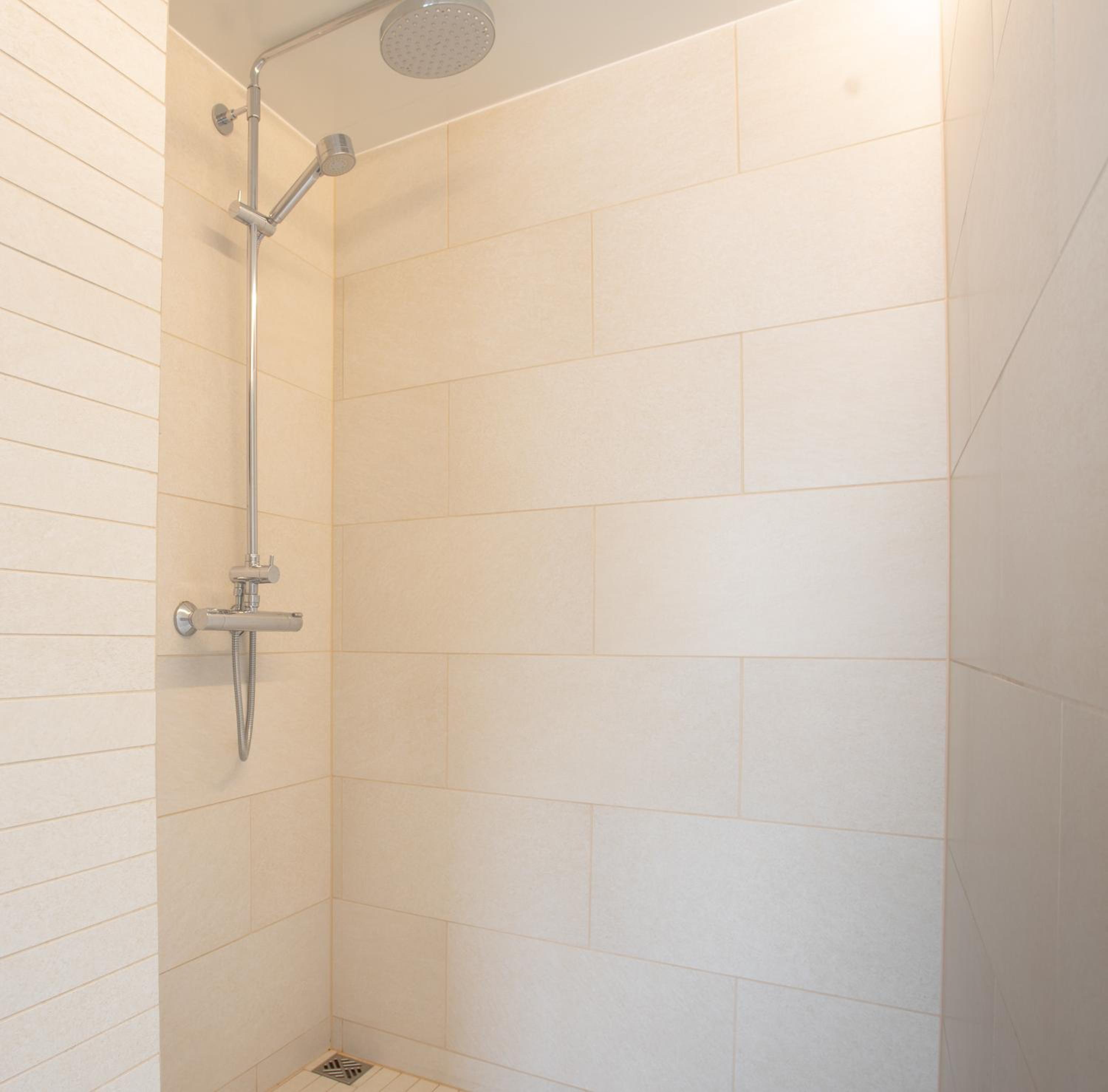 Economy Single/Double Room with Shared Bathroom photo 2