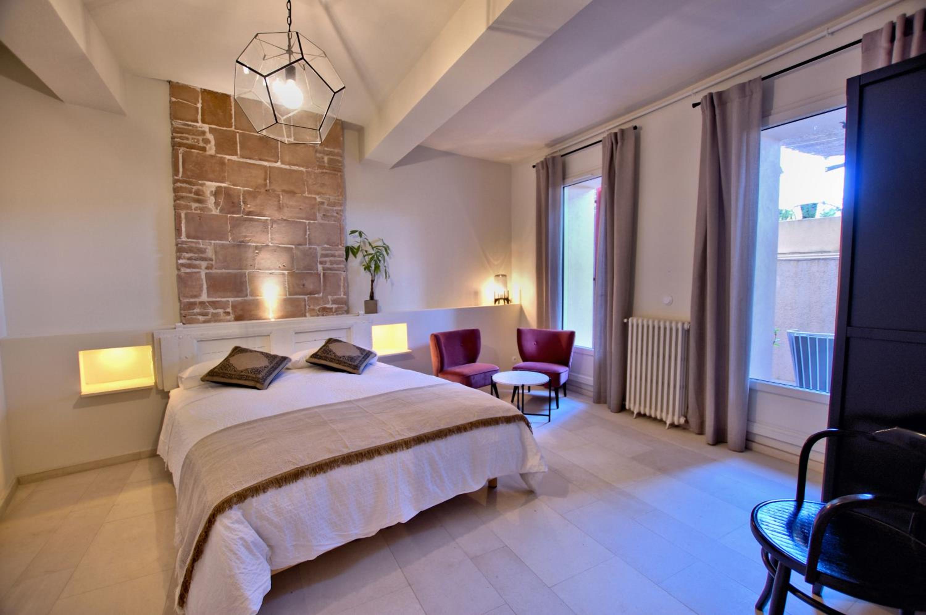 Double Room with Patio photo 1