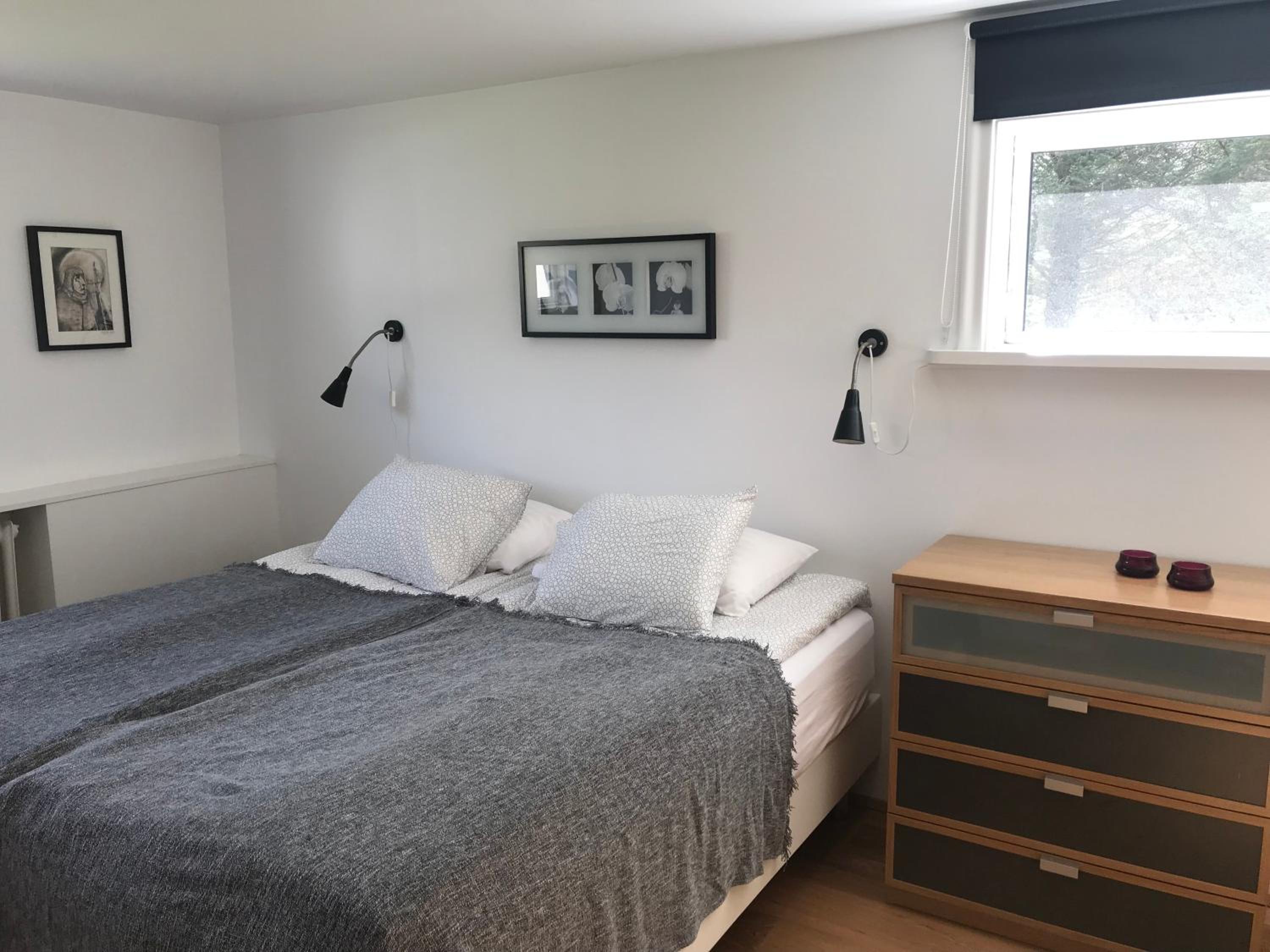 Double or Twin Room with Shared Bathroom photo 1