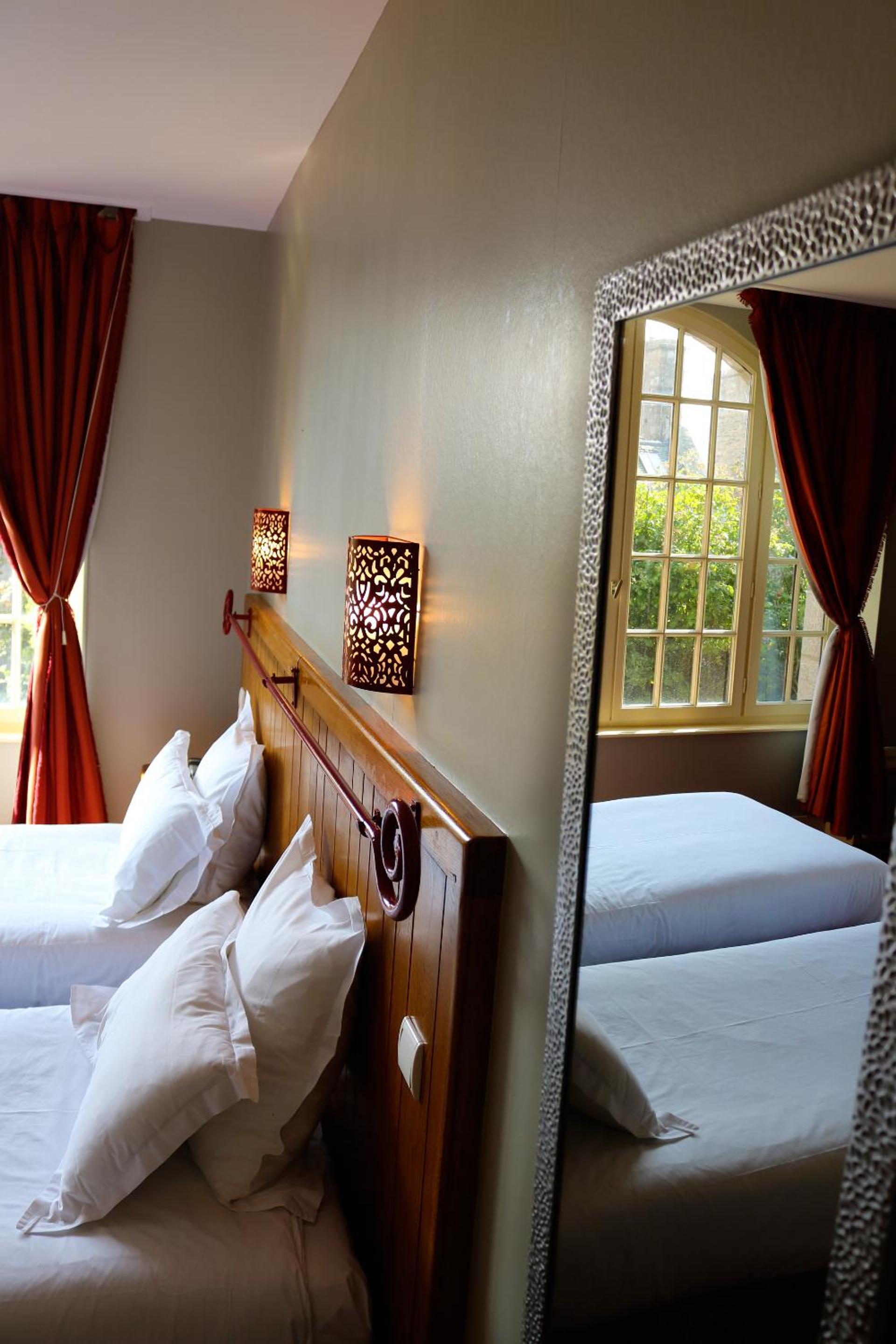 Double or Twin Room - Red House  - Photo 11