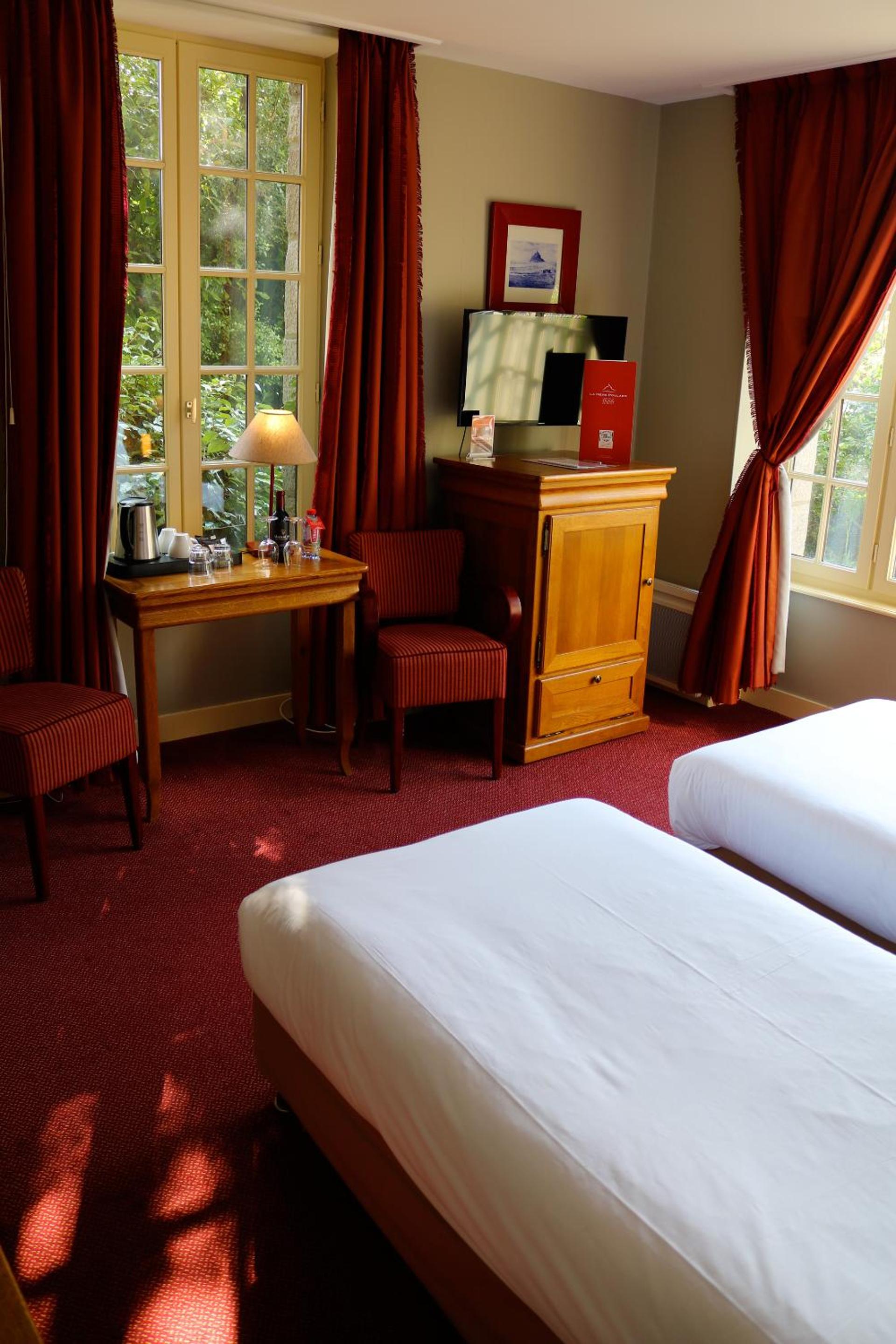 Double or Twin Room - Red House  - Photo 12