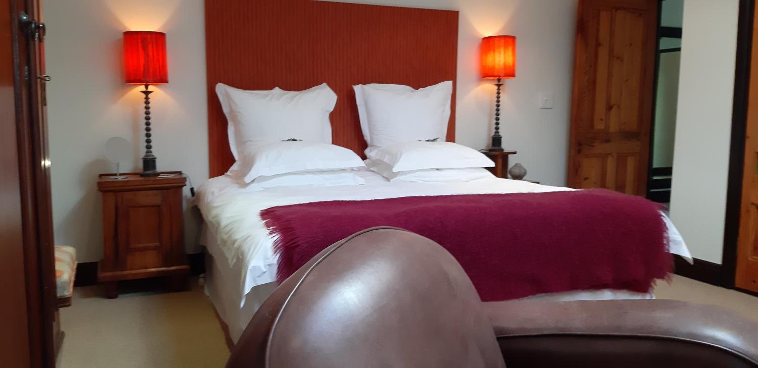 King Suite with Balcony photo 2