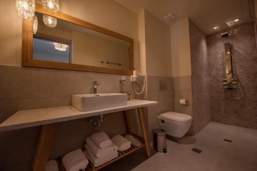 Deluxe Double Room with Sea View photo 3