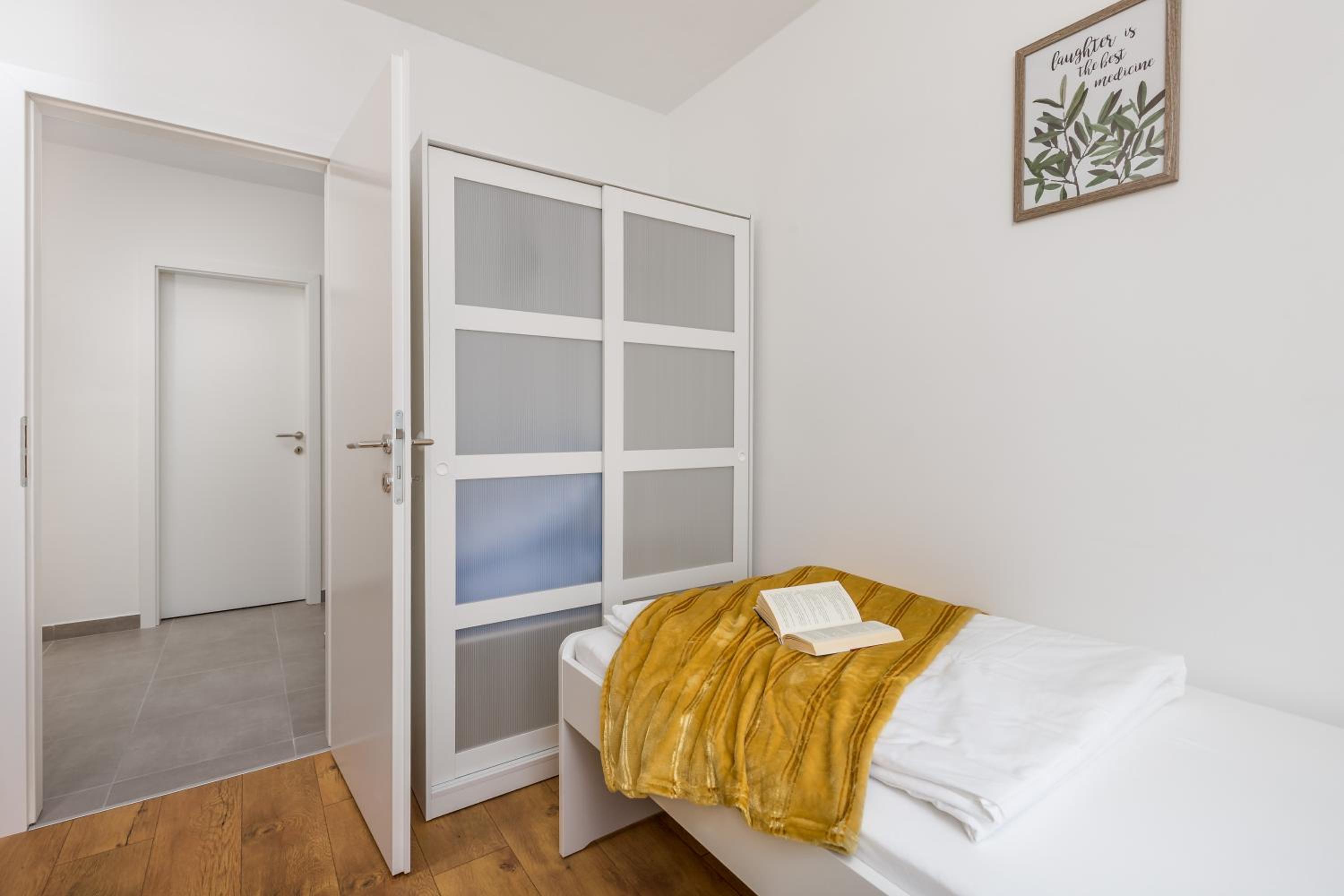 Two-Bedroom Apartment - Photo 31