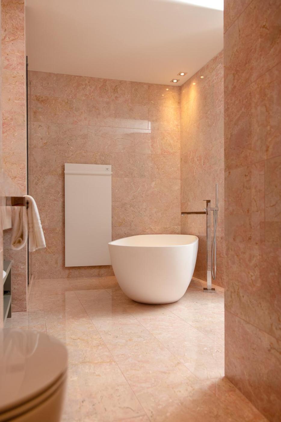 Deluxe Junior Suite - Photo 4