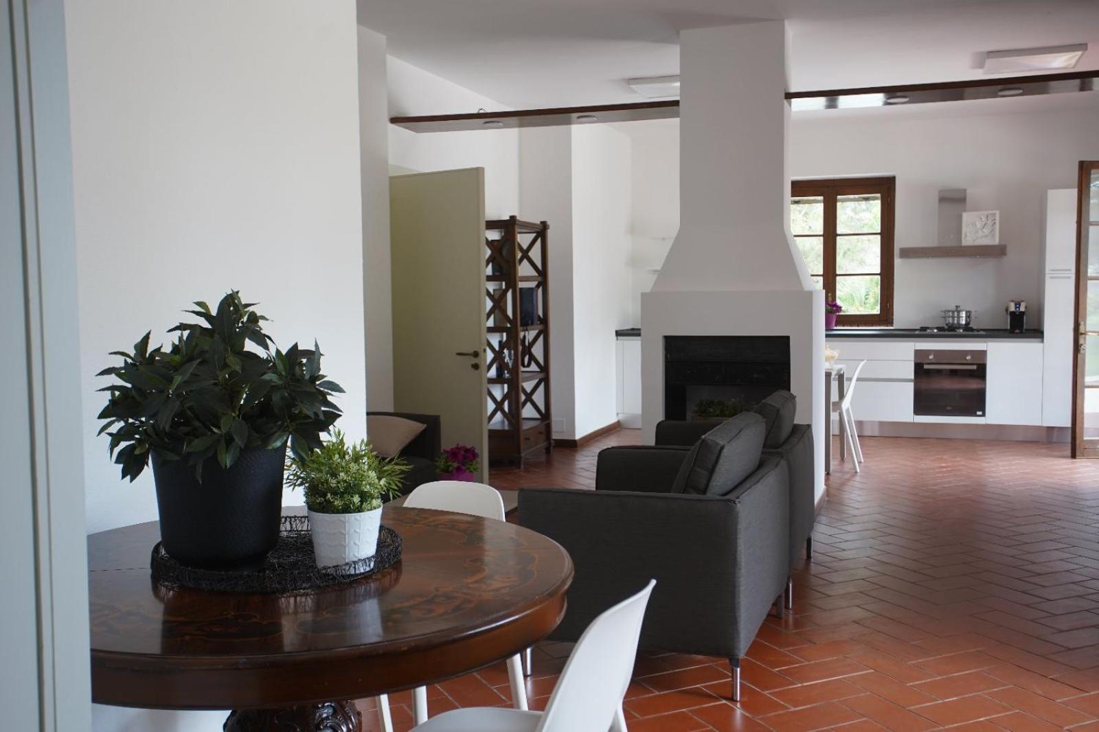 Three-Bedroom House photo 3