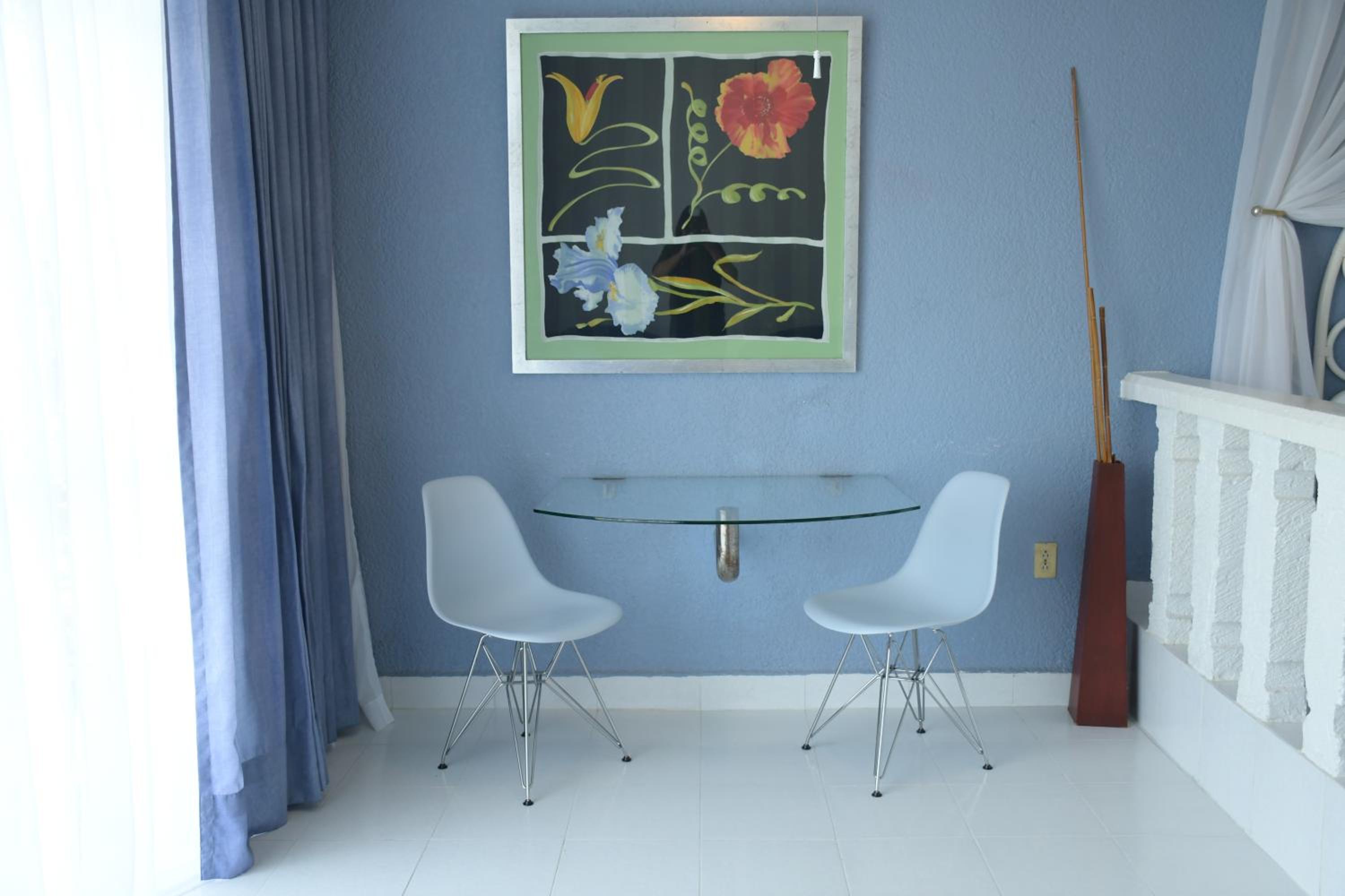 Suite - Photo 5