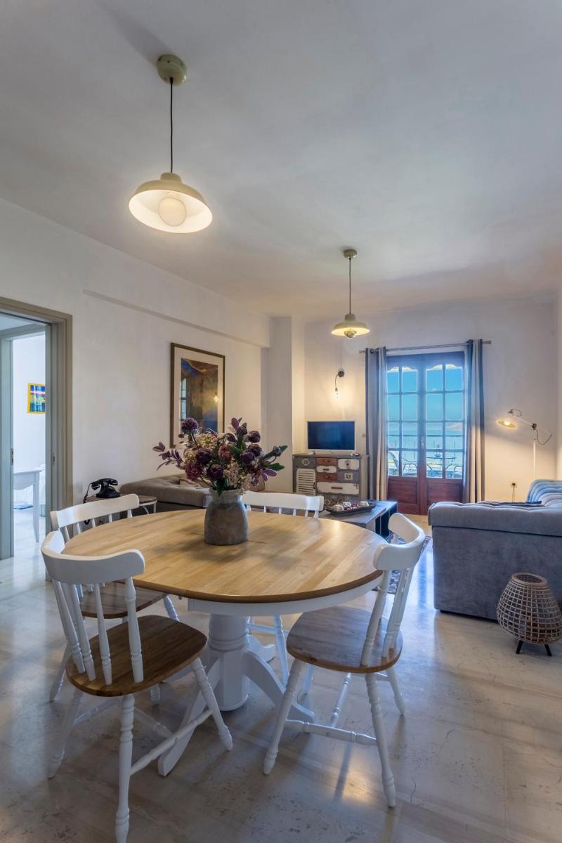 Two-Bedroom Apartment with Sea View photo 2
