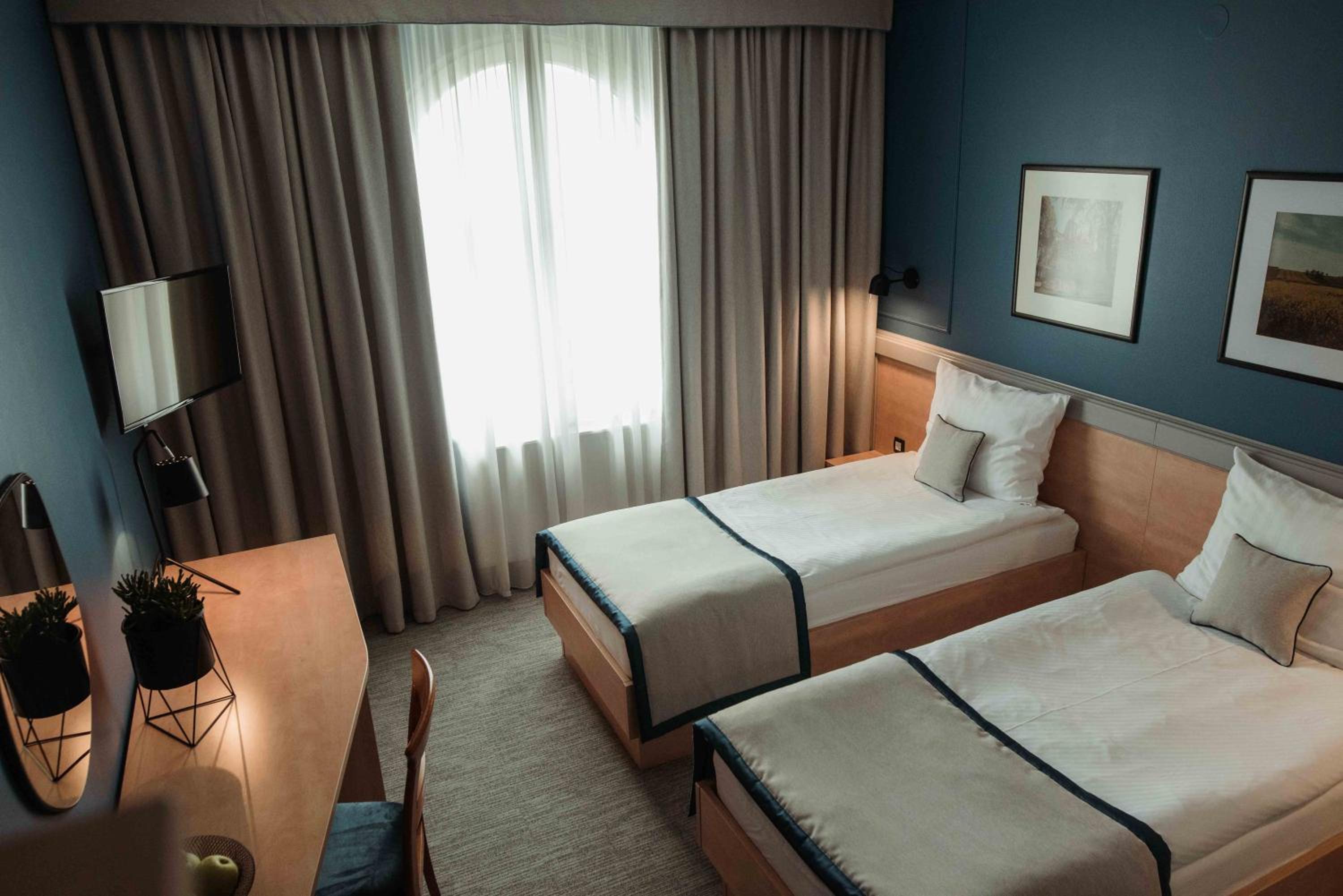 Classic Twin Room - Photo 3