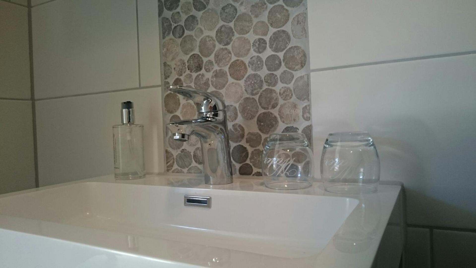 Deluxe Double Room - Photo 10