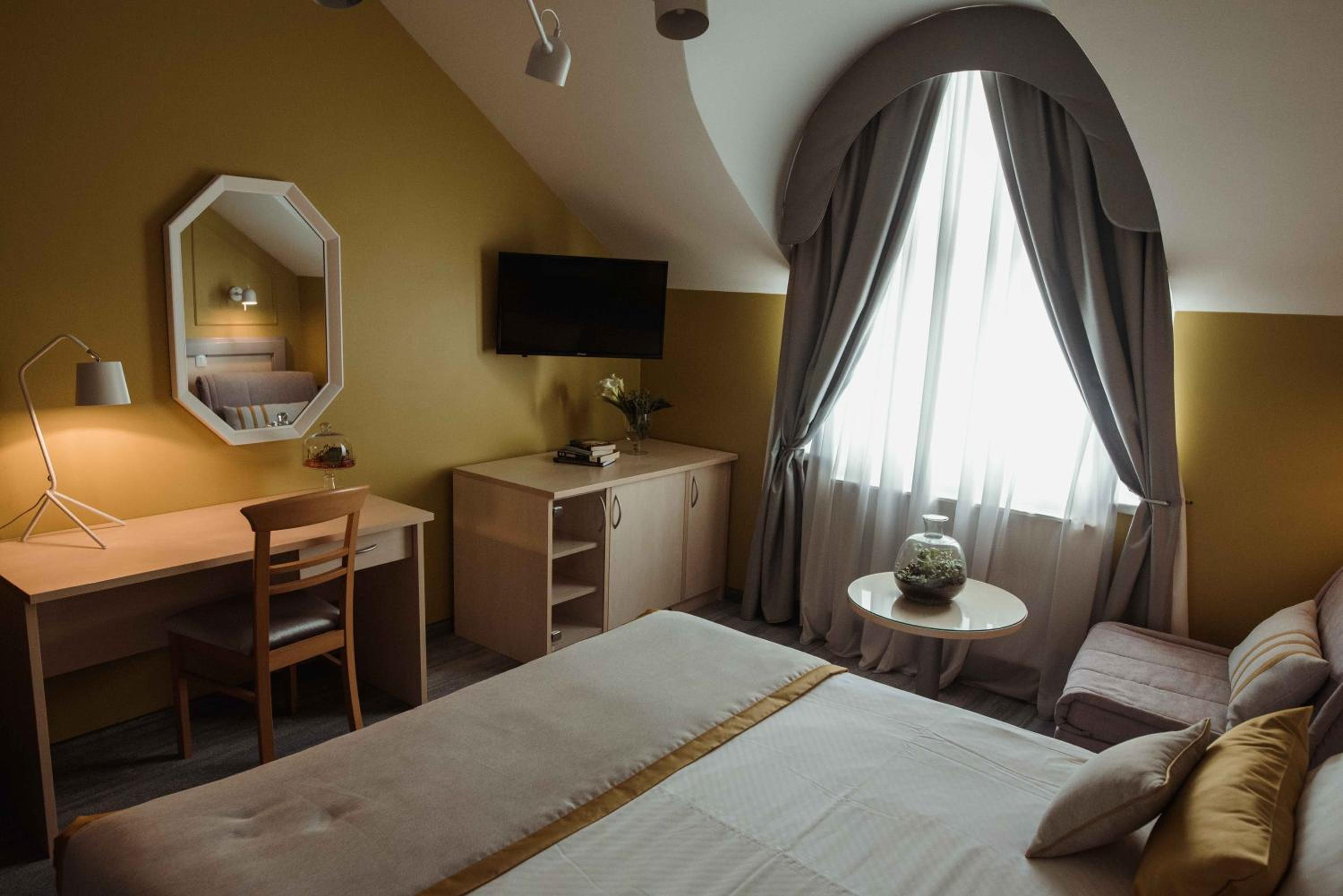 Business Double Room - Photo 6