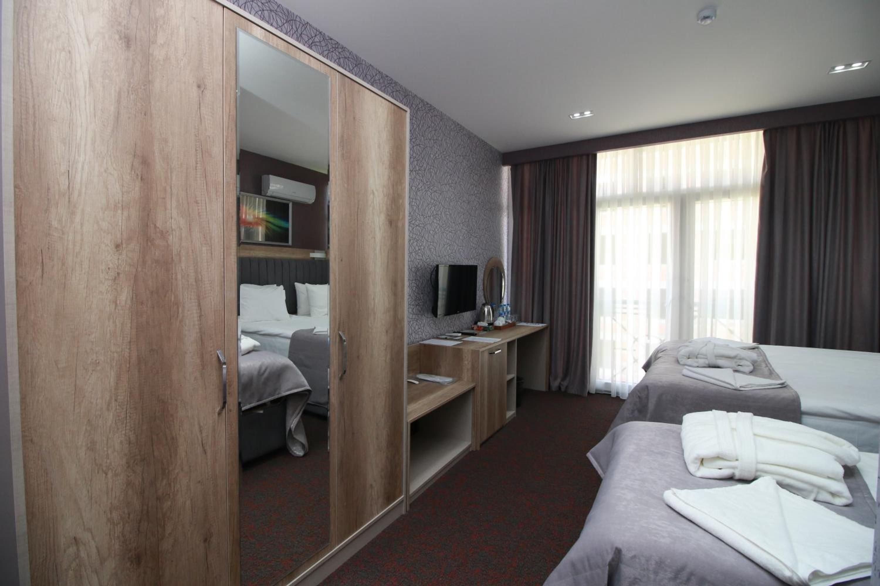 Superior Triple Room - Photo 12