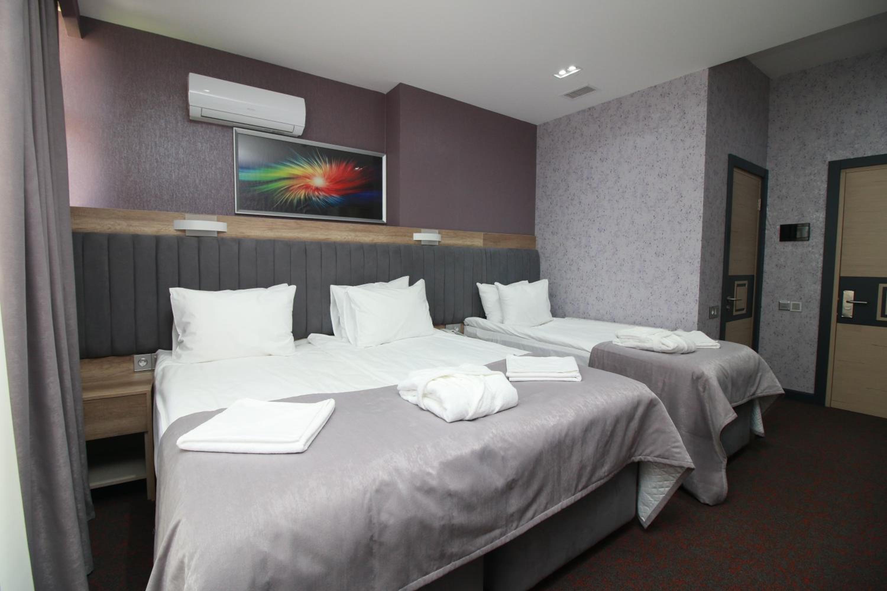 Superior Triple Room - Photo 13