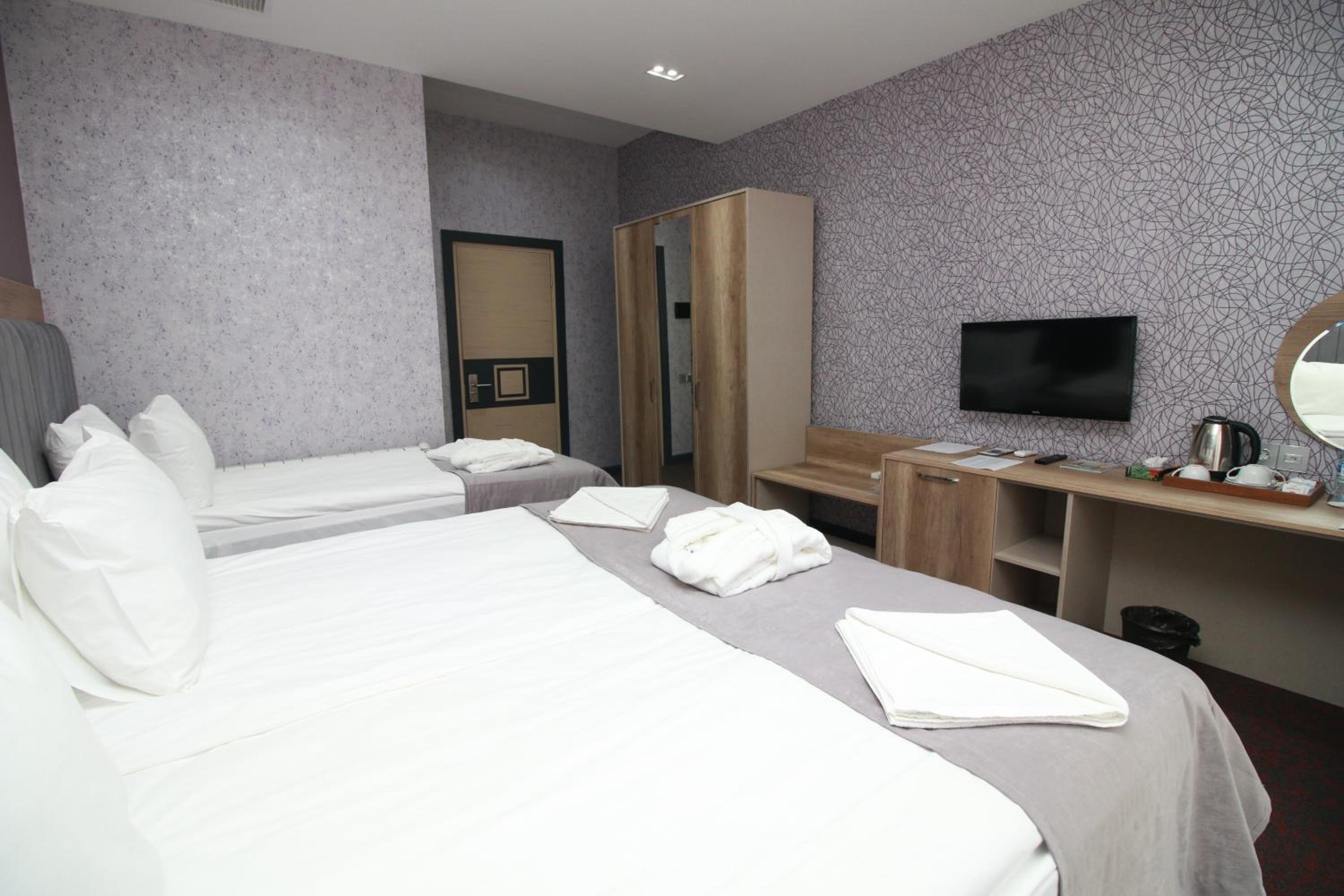 Superior Triple Room - Photo 3