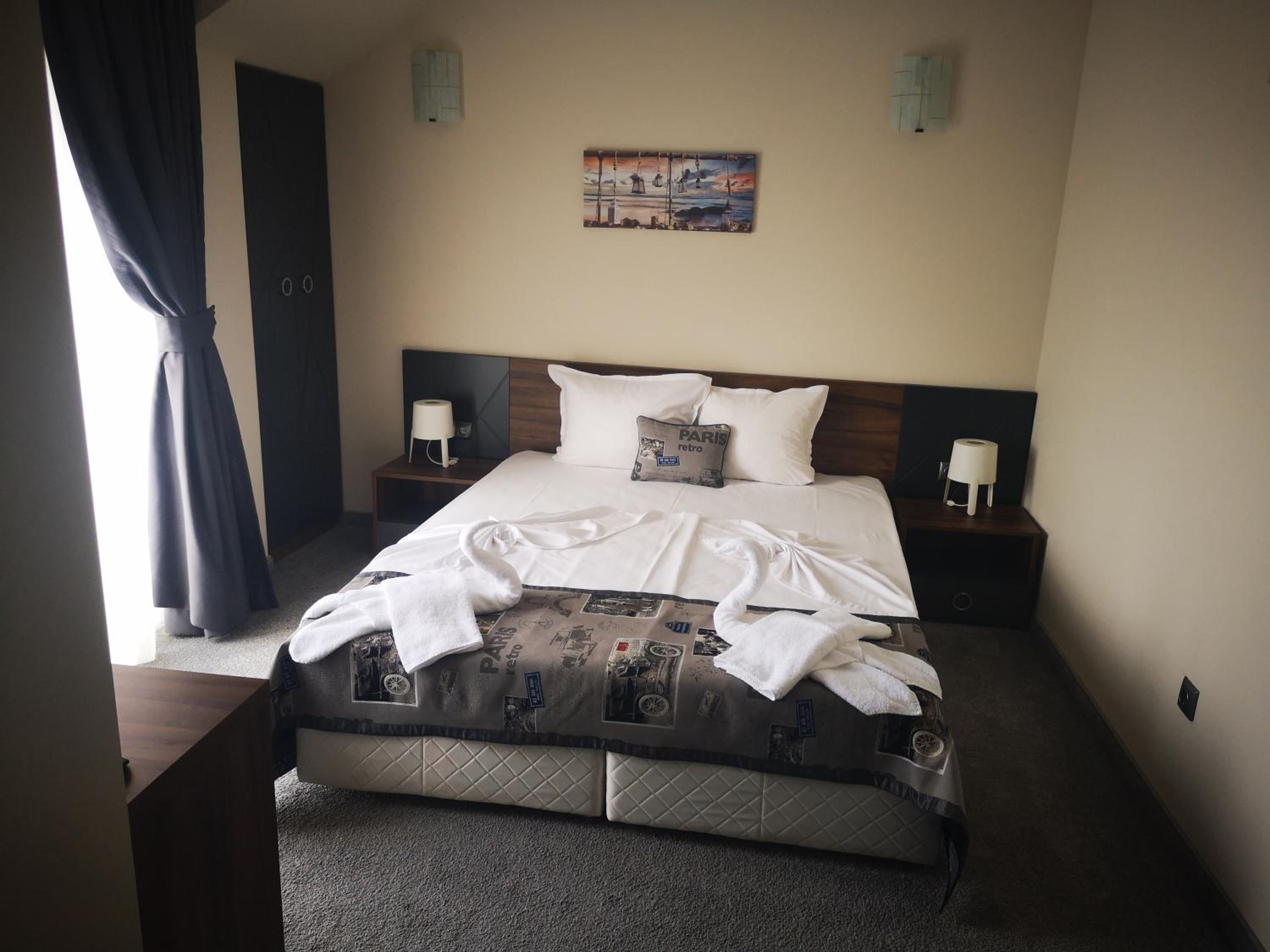 Double or Twin Room with Garden View - Photo 42