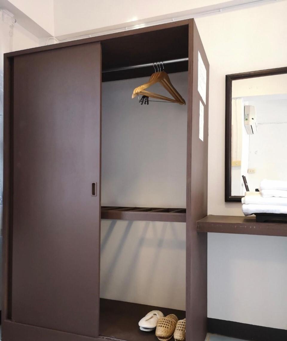 Deluxe King Room photo 2